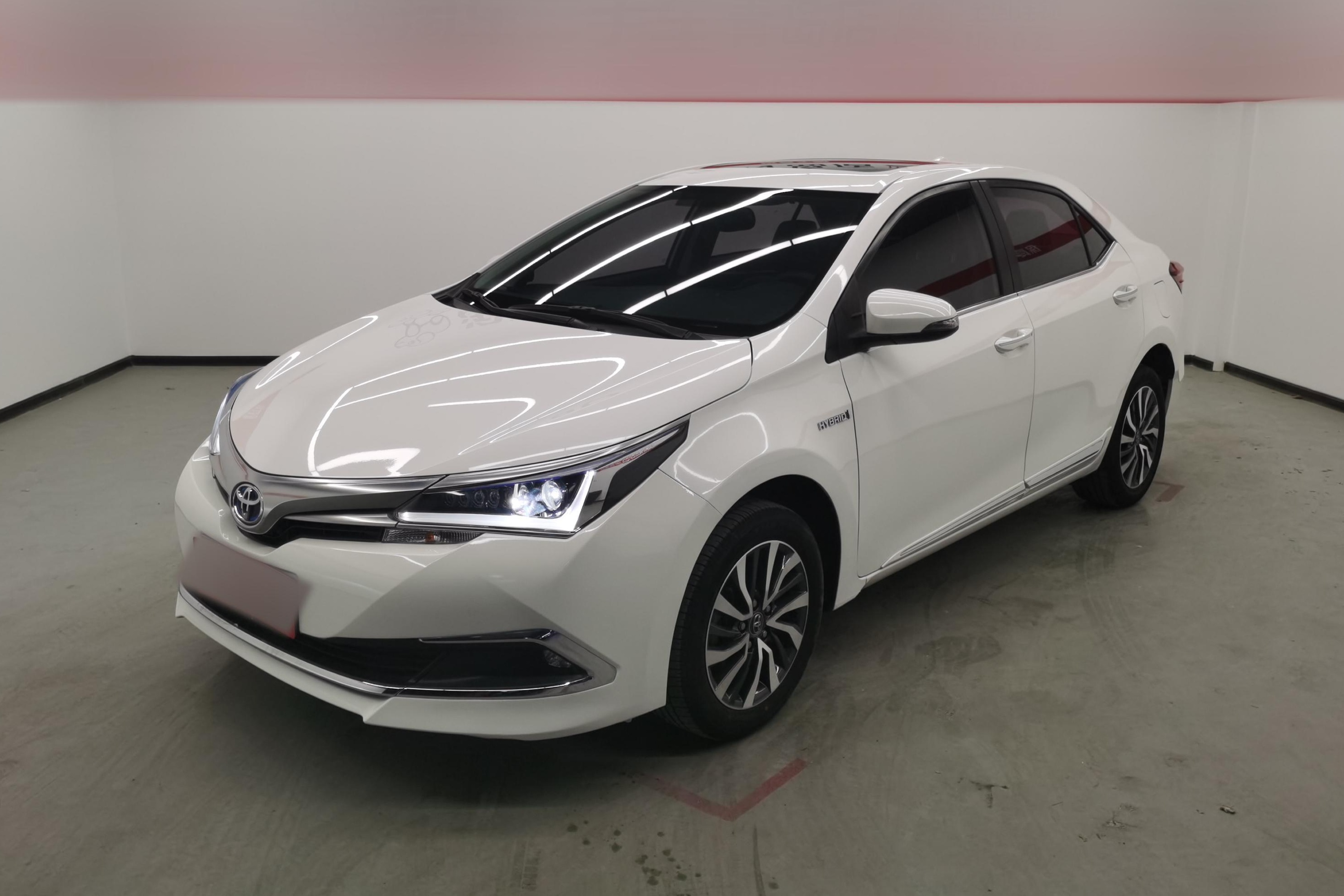 丰田 卡罗拉 2017款 改款双擎 1.8L E-CVT精英版