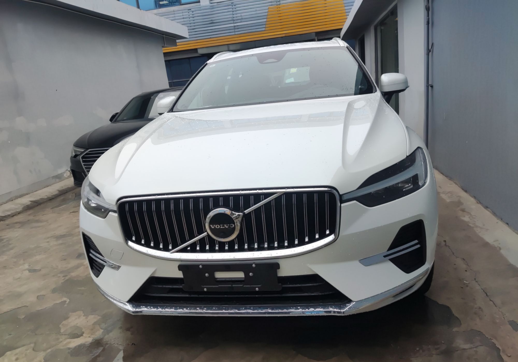 沃尔沃XC60新能源 2023款 T8 插电混动 长续航四驱智远豪华版