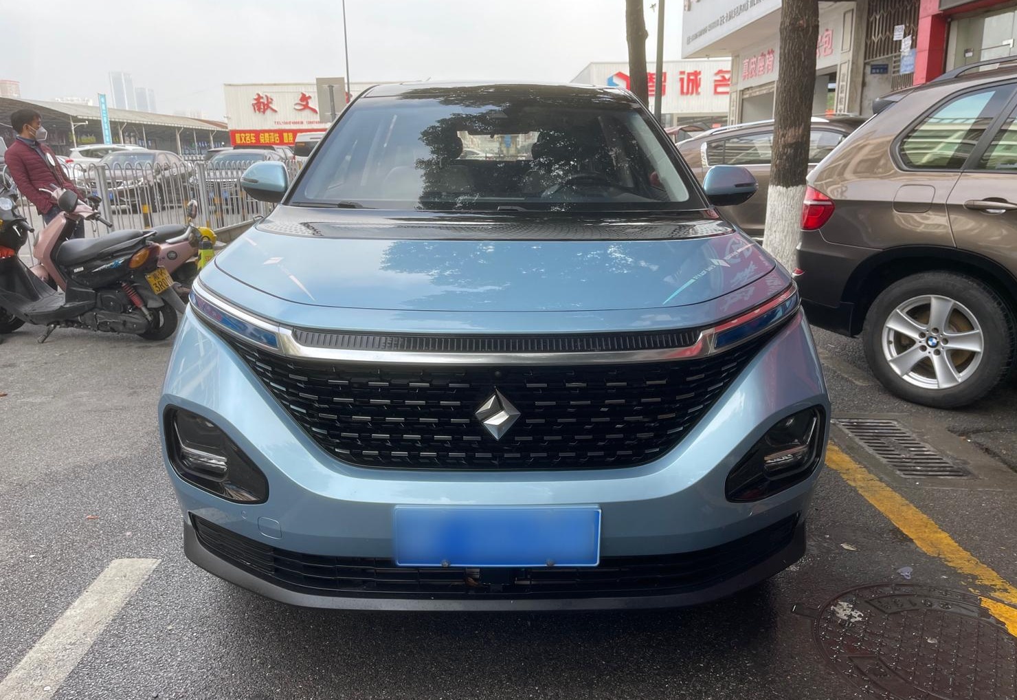 新宝骏 宝骏RM-5 2019款 1.5T CVT 24小时在线尊贵型 6座