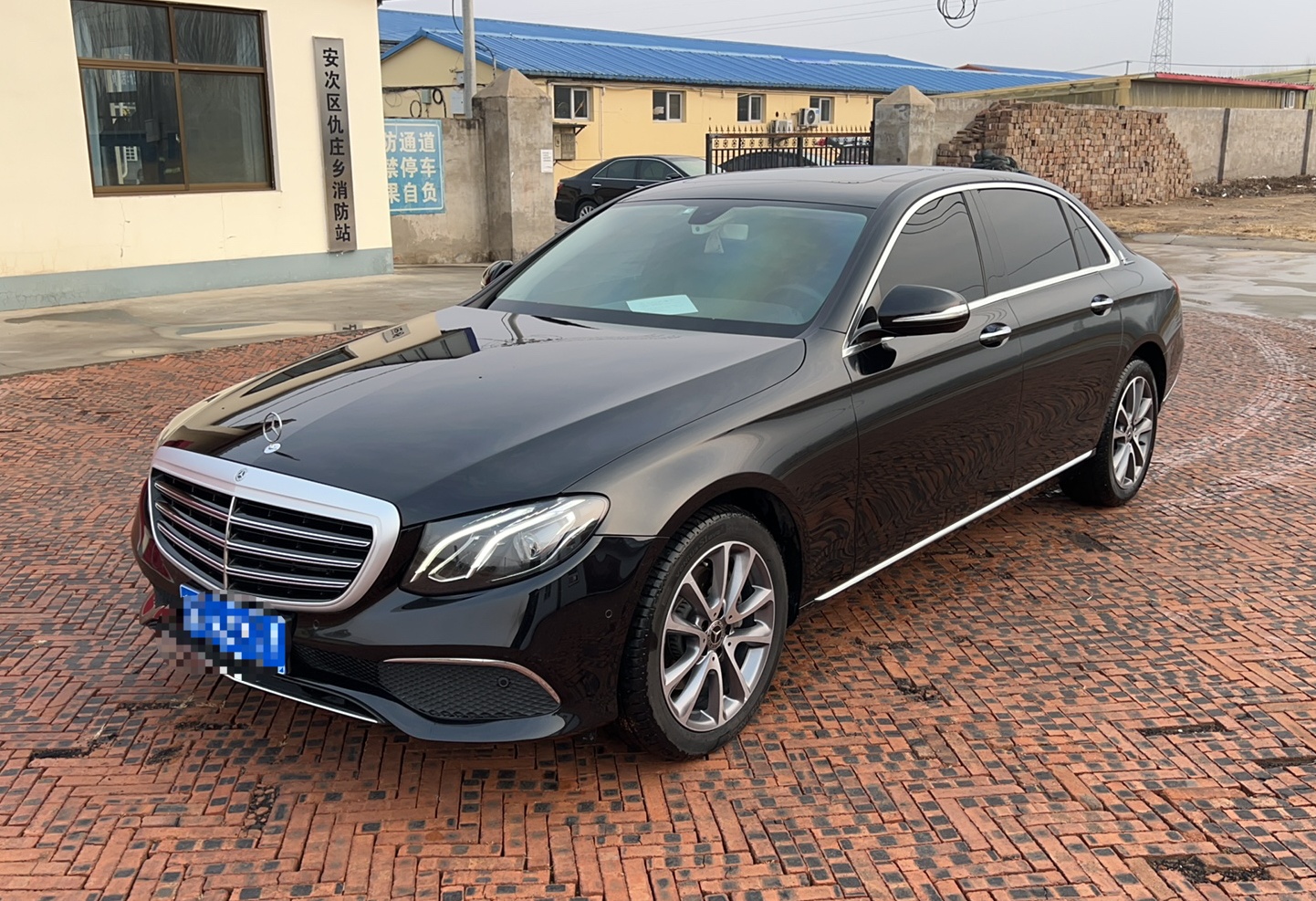 奔驰E级 2019款 E 200 L 4MATIC