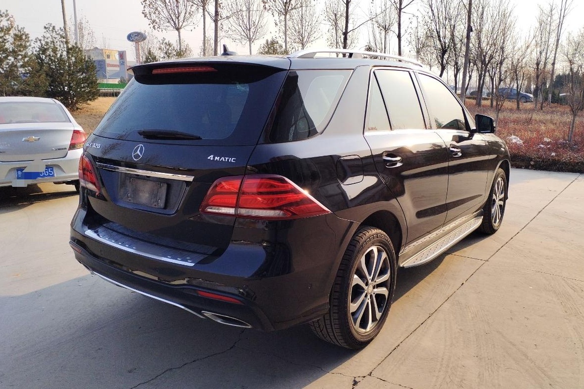 奔驰GLE级 2016款 GLE 320 4MATIC 动感型(进口)