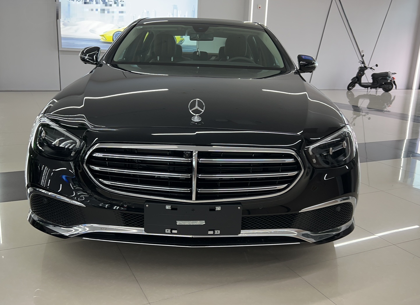 奔驰E级 2023款 E 300 L 时尚型