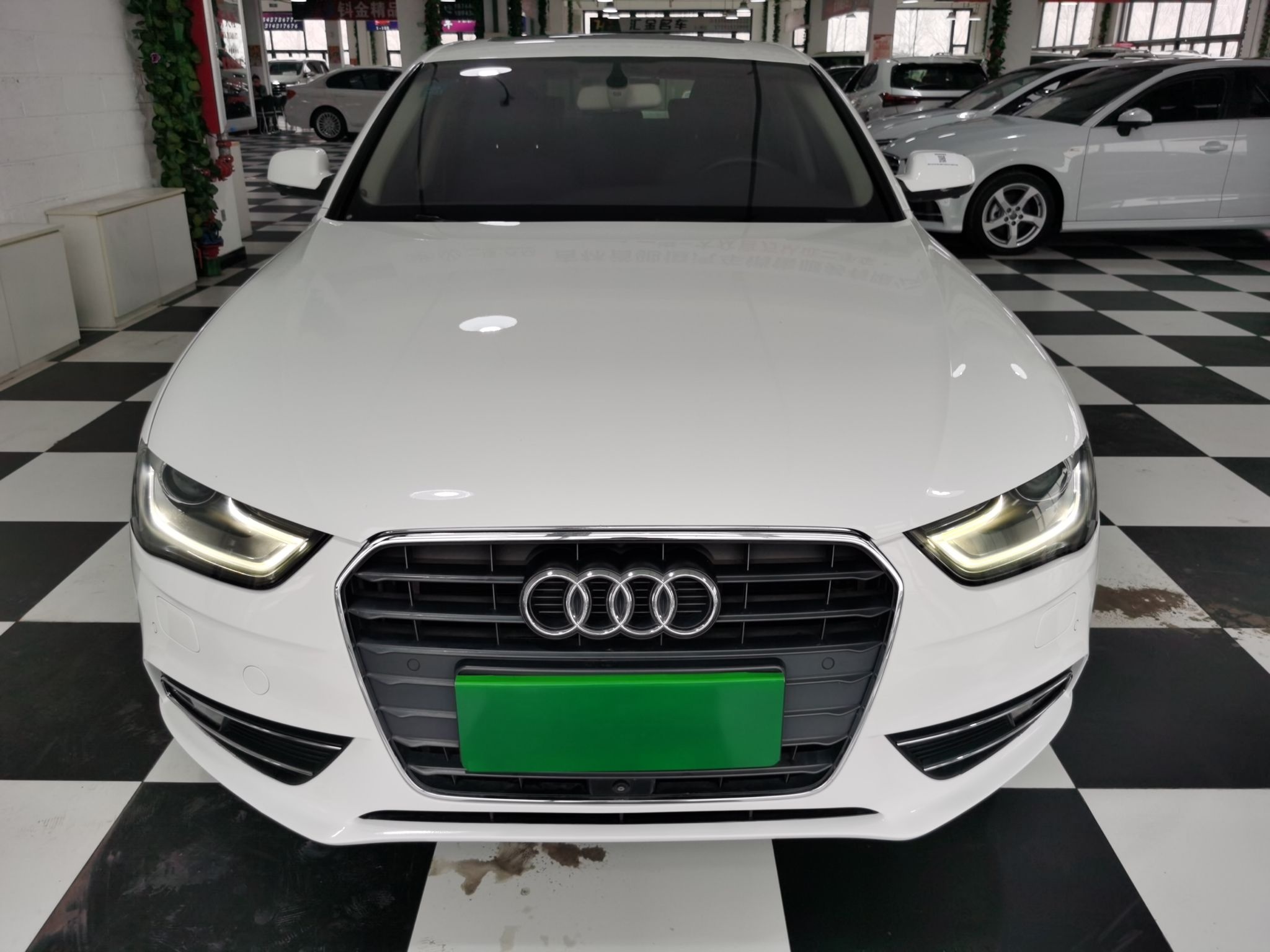 奥迪A4L 2013款 35 TFSI 自动舒适型