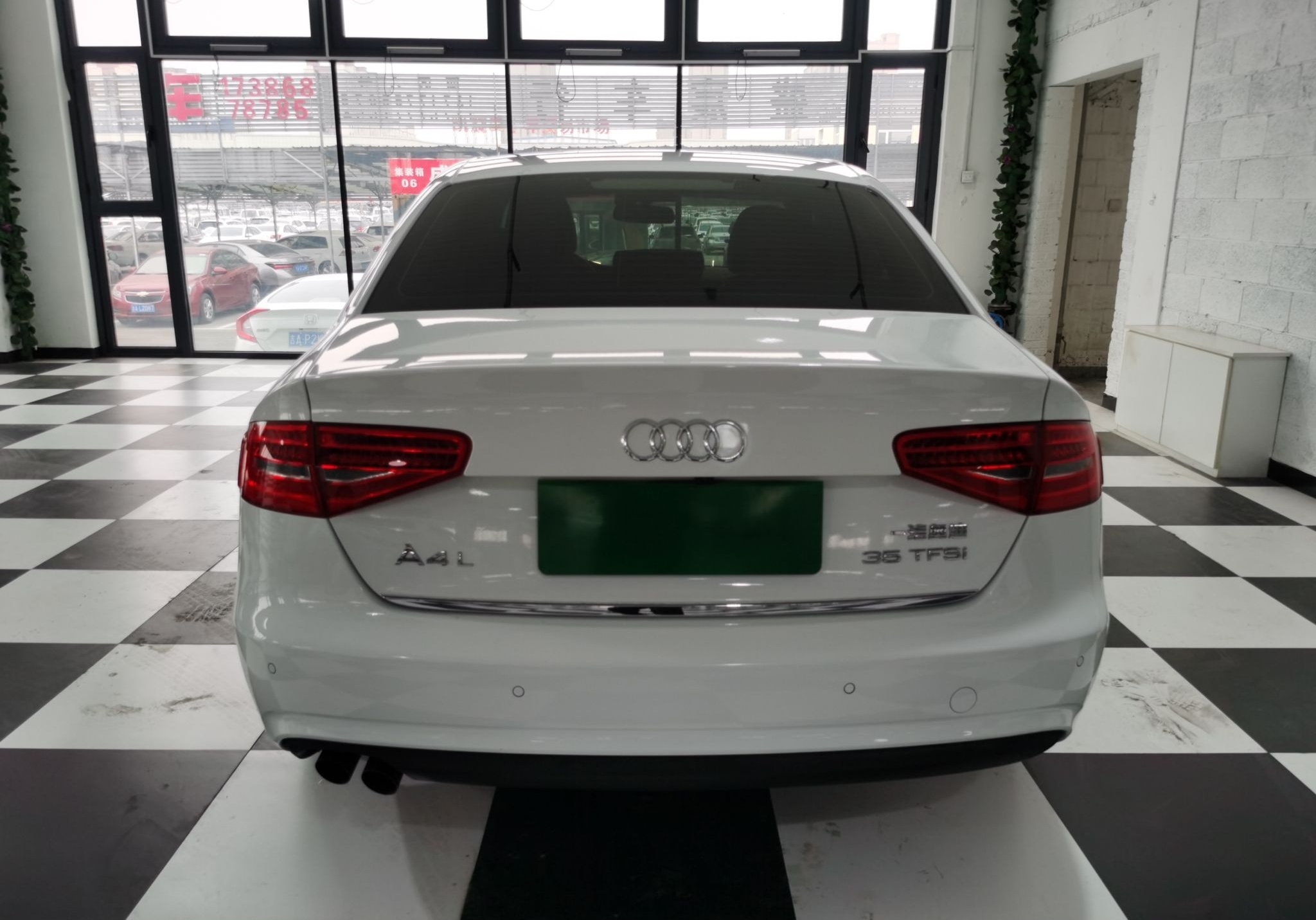 奥迪A4L 2013款 35 TFSI 自动舒适型