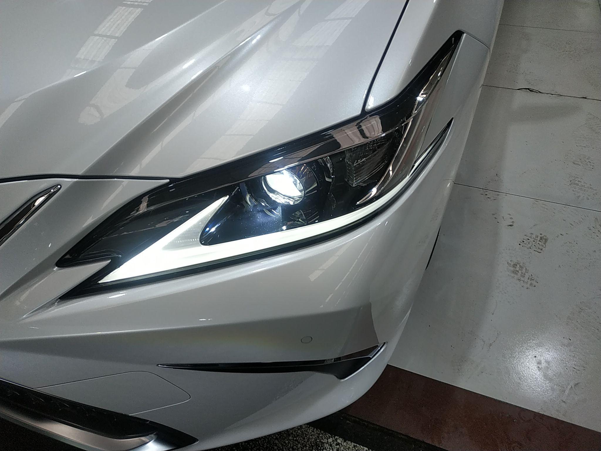 雷克萨斯ES 2018款 200 卓越版 国V