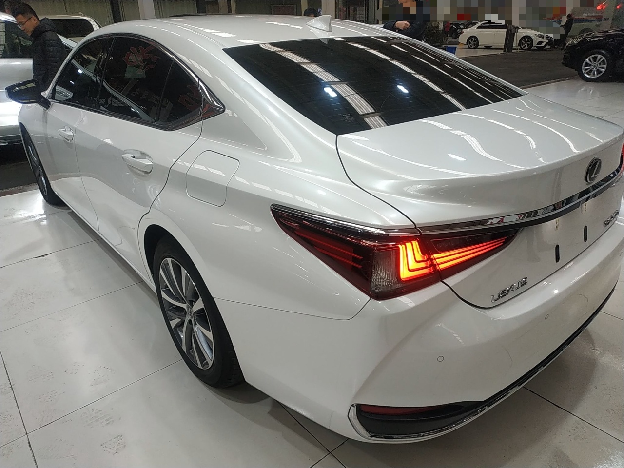 雷克萨斯ES 2018款 200 卓越版 国V