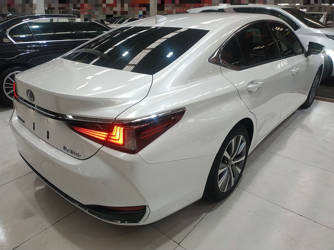 雷克萨斯ES 2018款 200 卓越版 国V