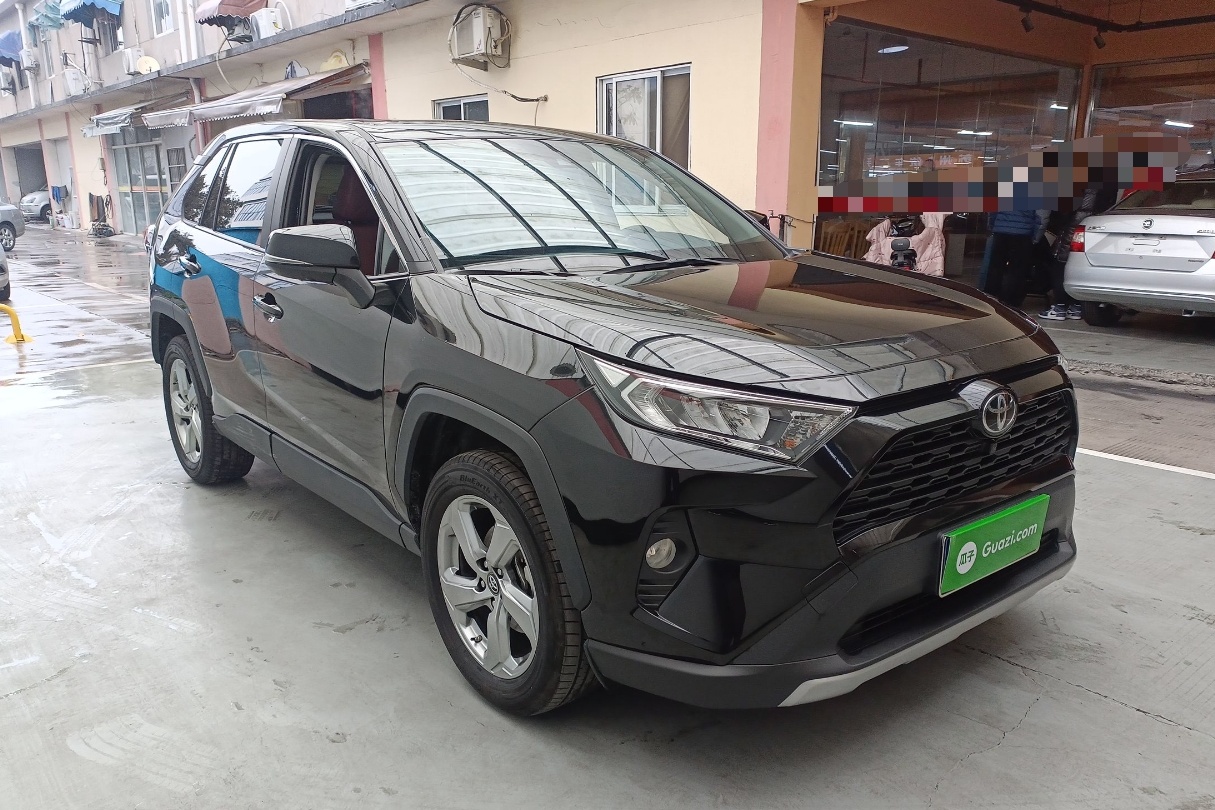 丰田 RAV4 2022款 2.0L CVT两驱风尚版