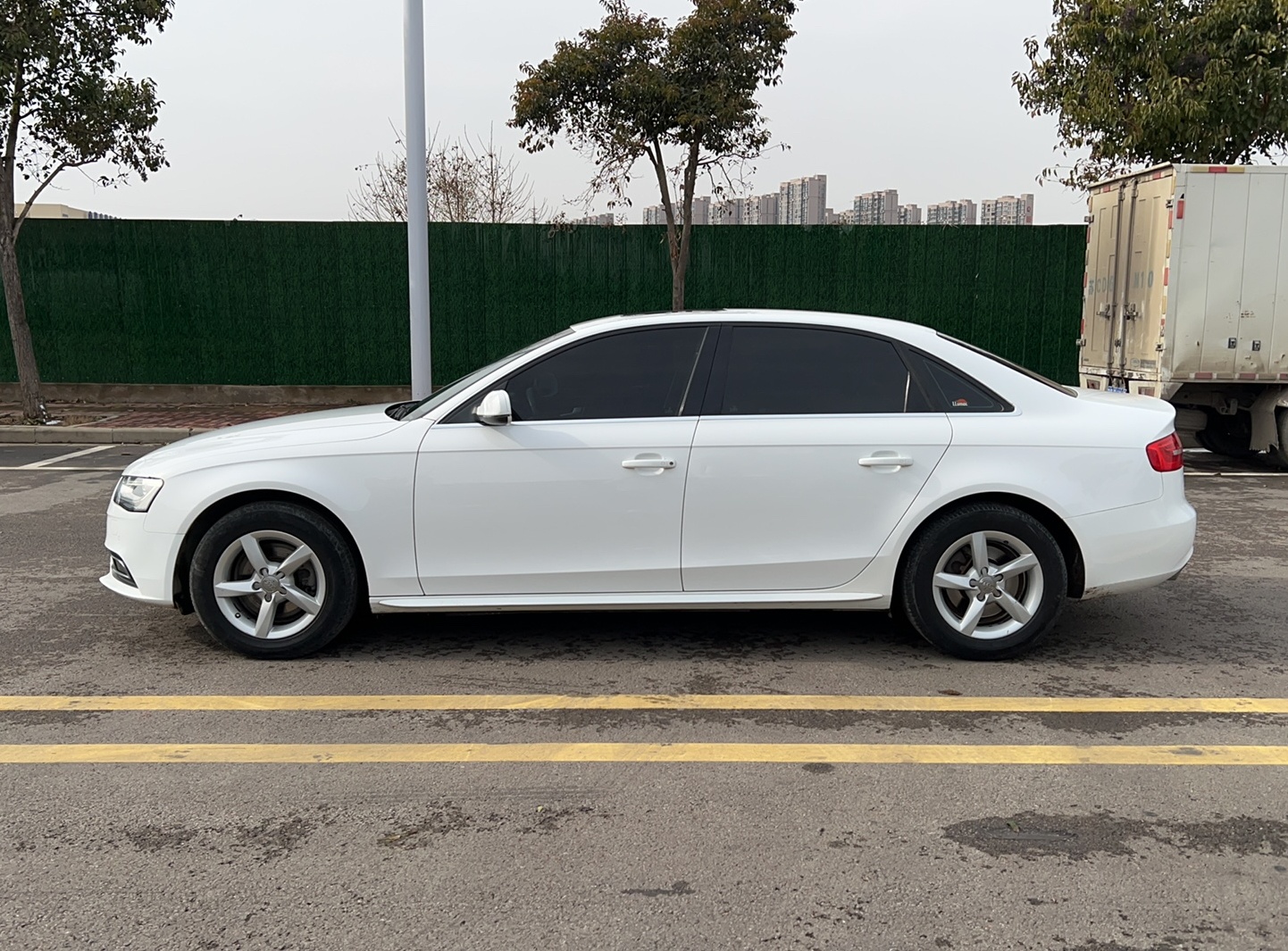 奥迪A4L 2013款 35 TFSI 自动舒适型