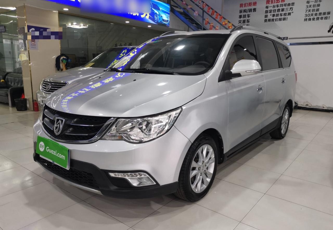 宝骏730 2014款 1.5L 手动舒适型 7座