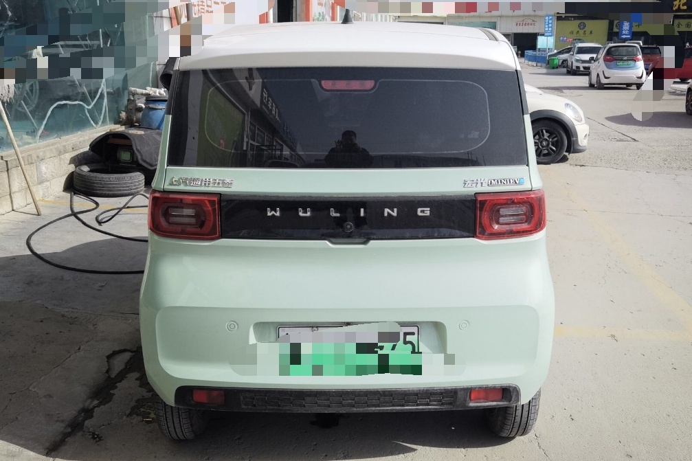 五菱汽车 宏光MINI EV 2021款 马卡龙夹心款 120km 磷酸铁锂