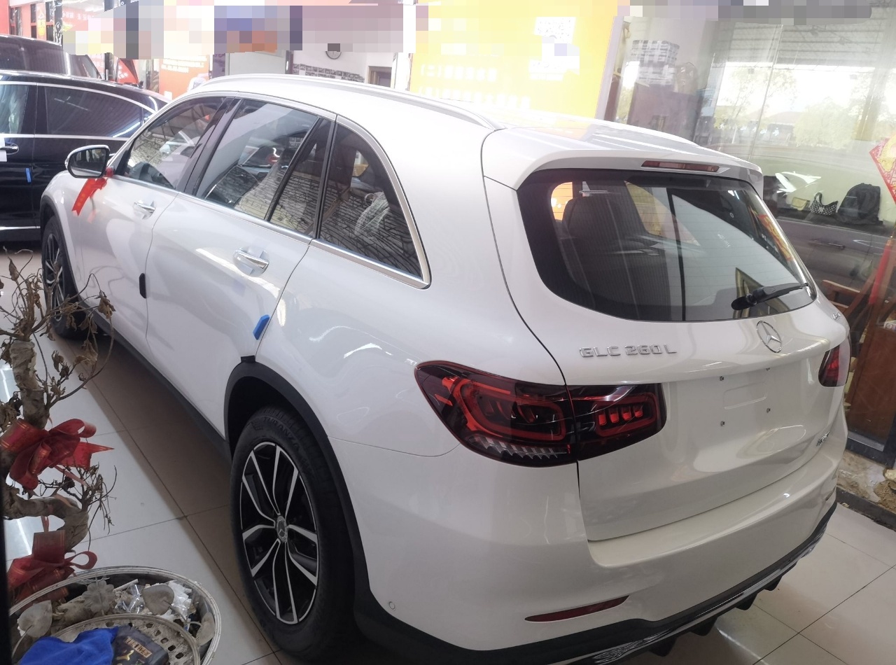 奔驰GLC级 2022款 改款二 GLC 260 L 4MATIC 豪华型