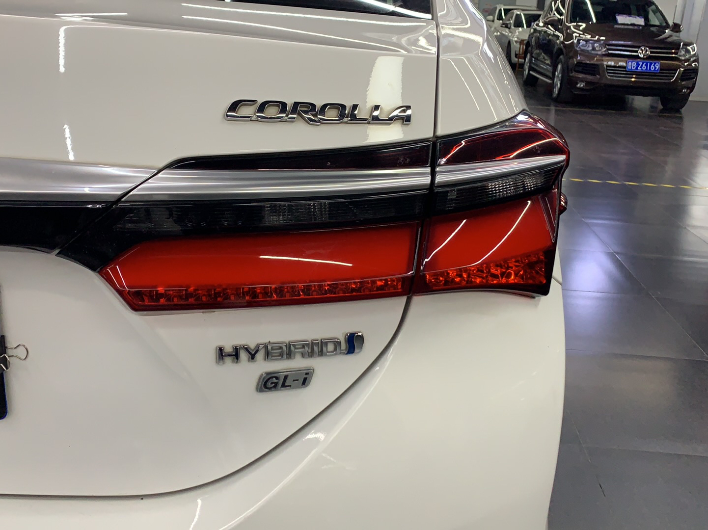 丰田 卡罗拉 2017款 改款双擎 1.8L E-CVT精英版