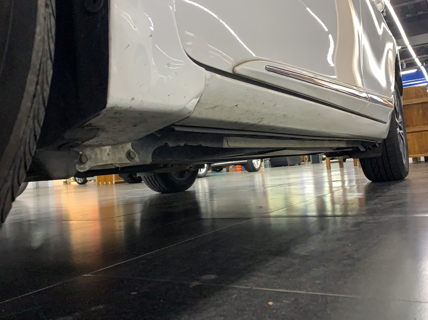 丰田 卡罗拉 2017款 改款双擎 1.8L E-CVT精英版