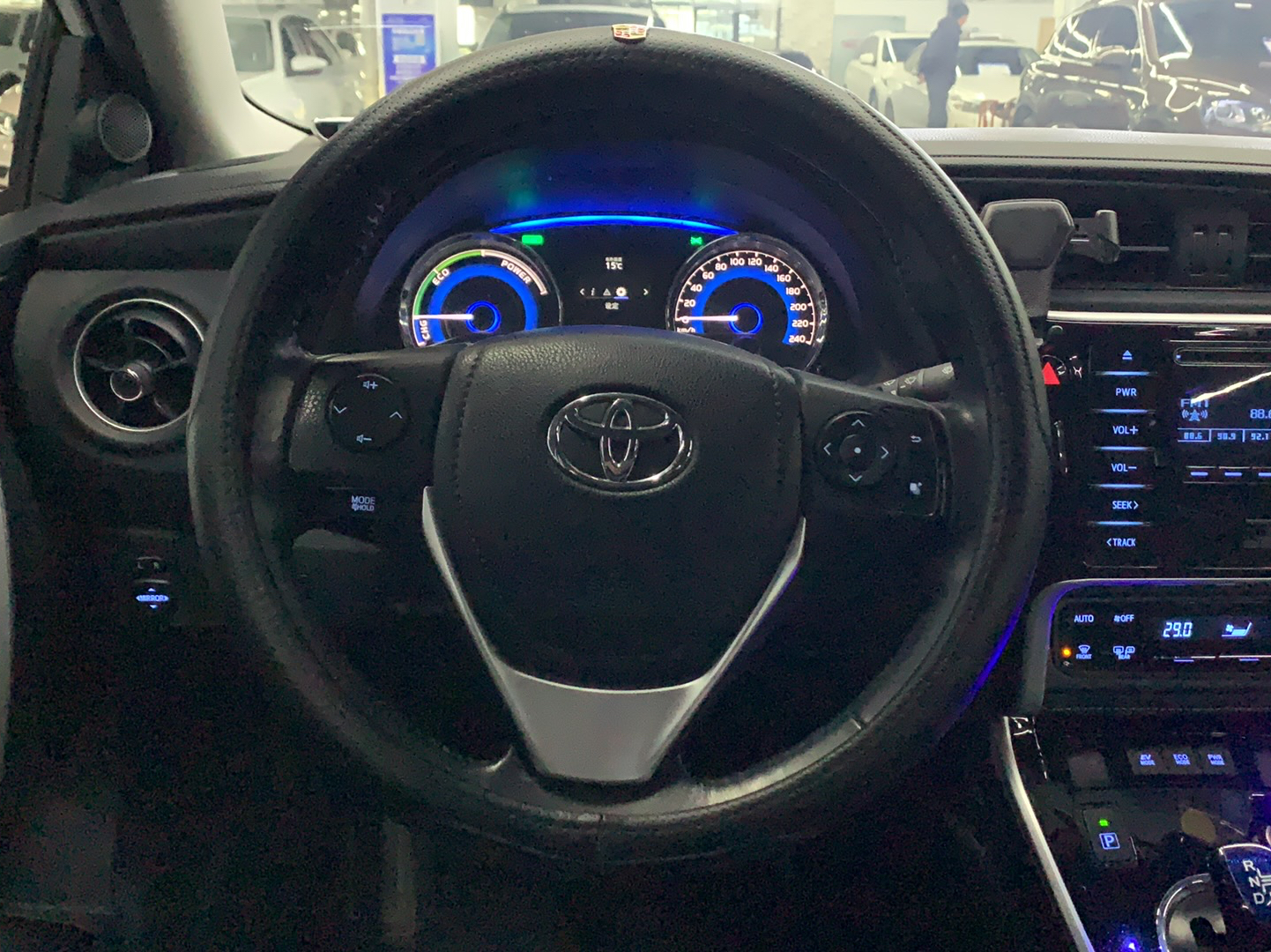 丰田 卡罗拉 2017款 改款双擎 1.8L E-CVT精英版