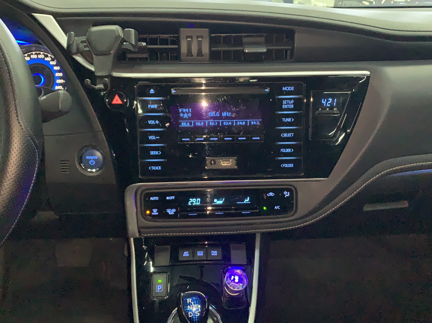 丰田 卡罗拉 2017款 改款双擎 1.8L E-CVT精英版