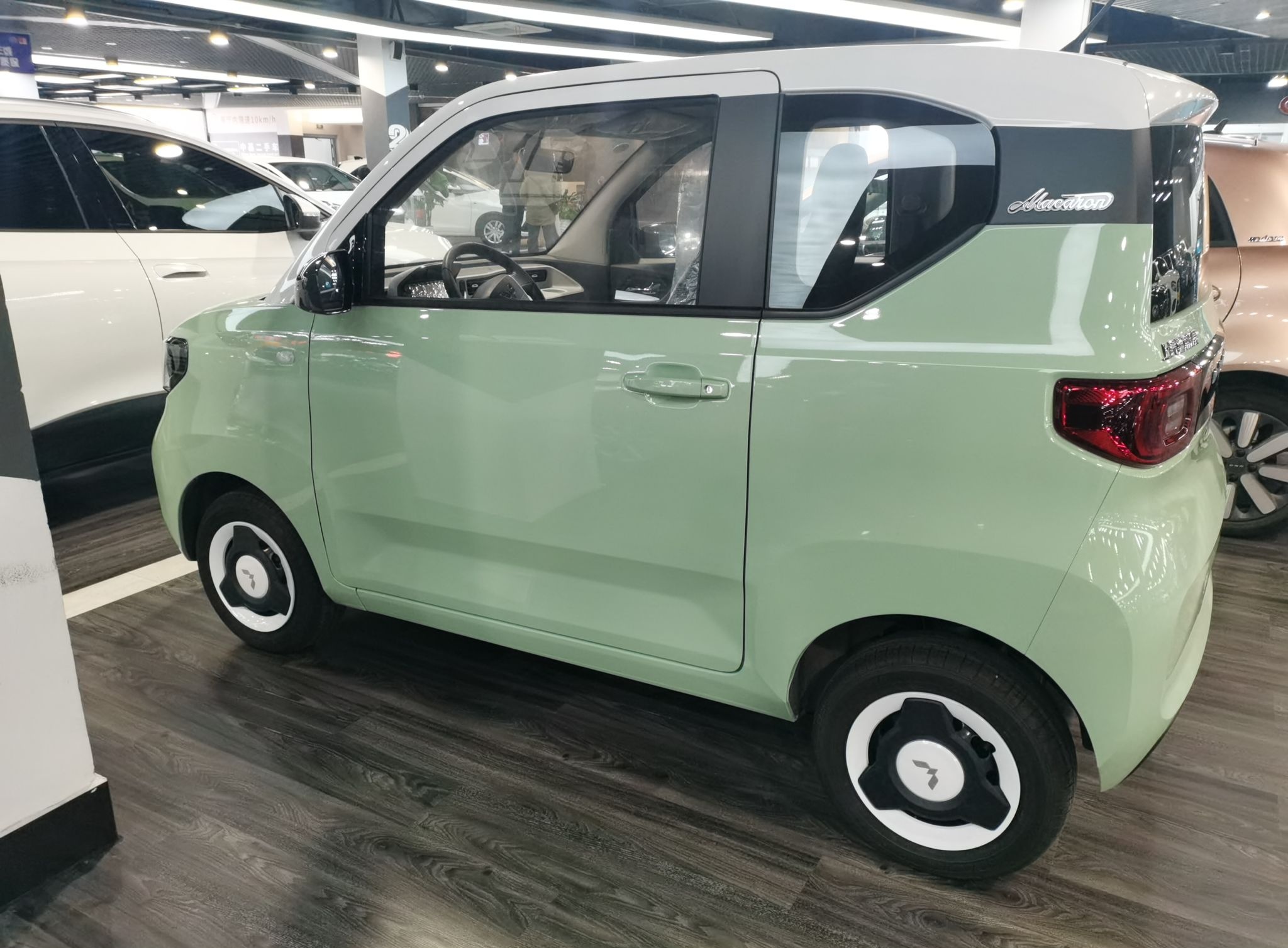 五菱汽车 宏光MINI EV 2022款 马卡龙时尚款 磷酸铁锂