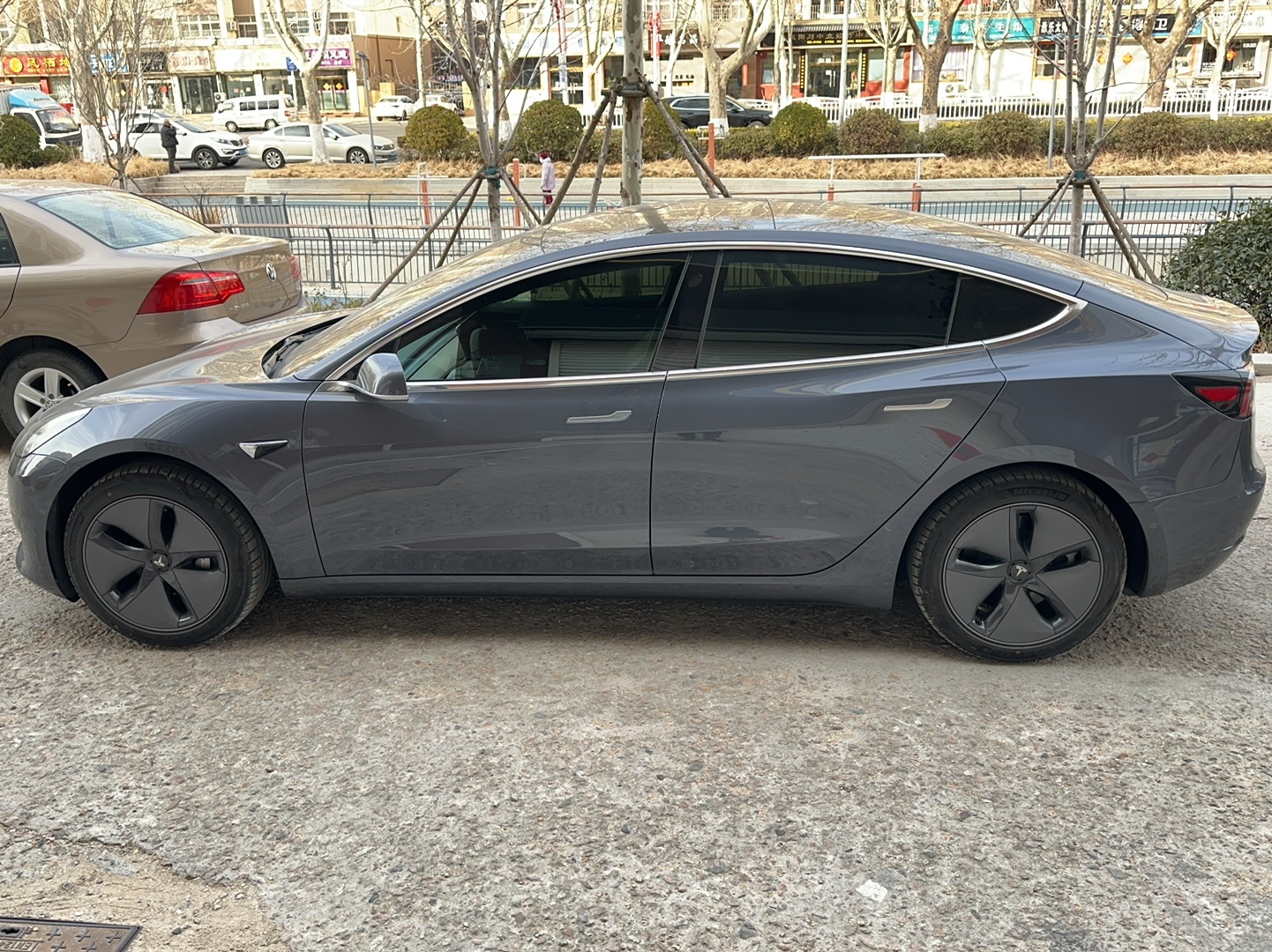 特斯拉 Model 3 2019款 标准续航后驱升级版