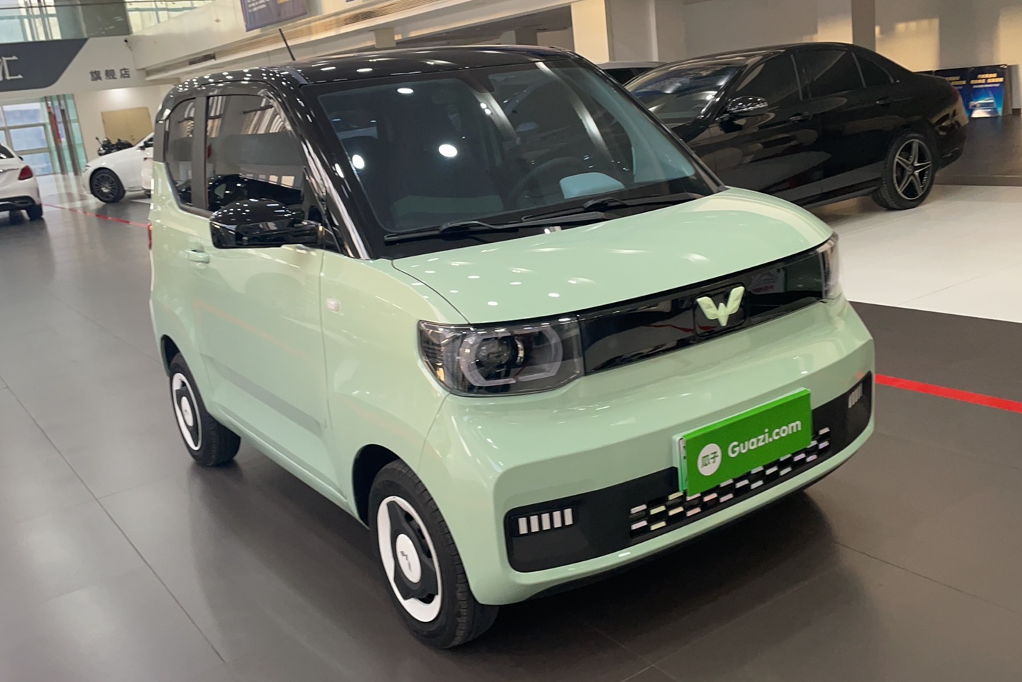 五菱汽车 宏光MINI EV 2021款 马卡龙臻享款 磷酸铁锂