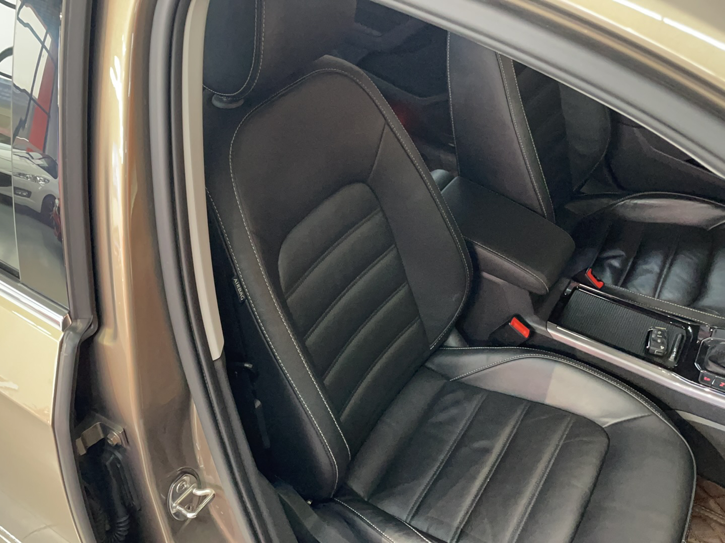 大众 帕萨特 2017款 330TSI DSG尊荣版