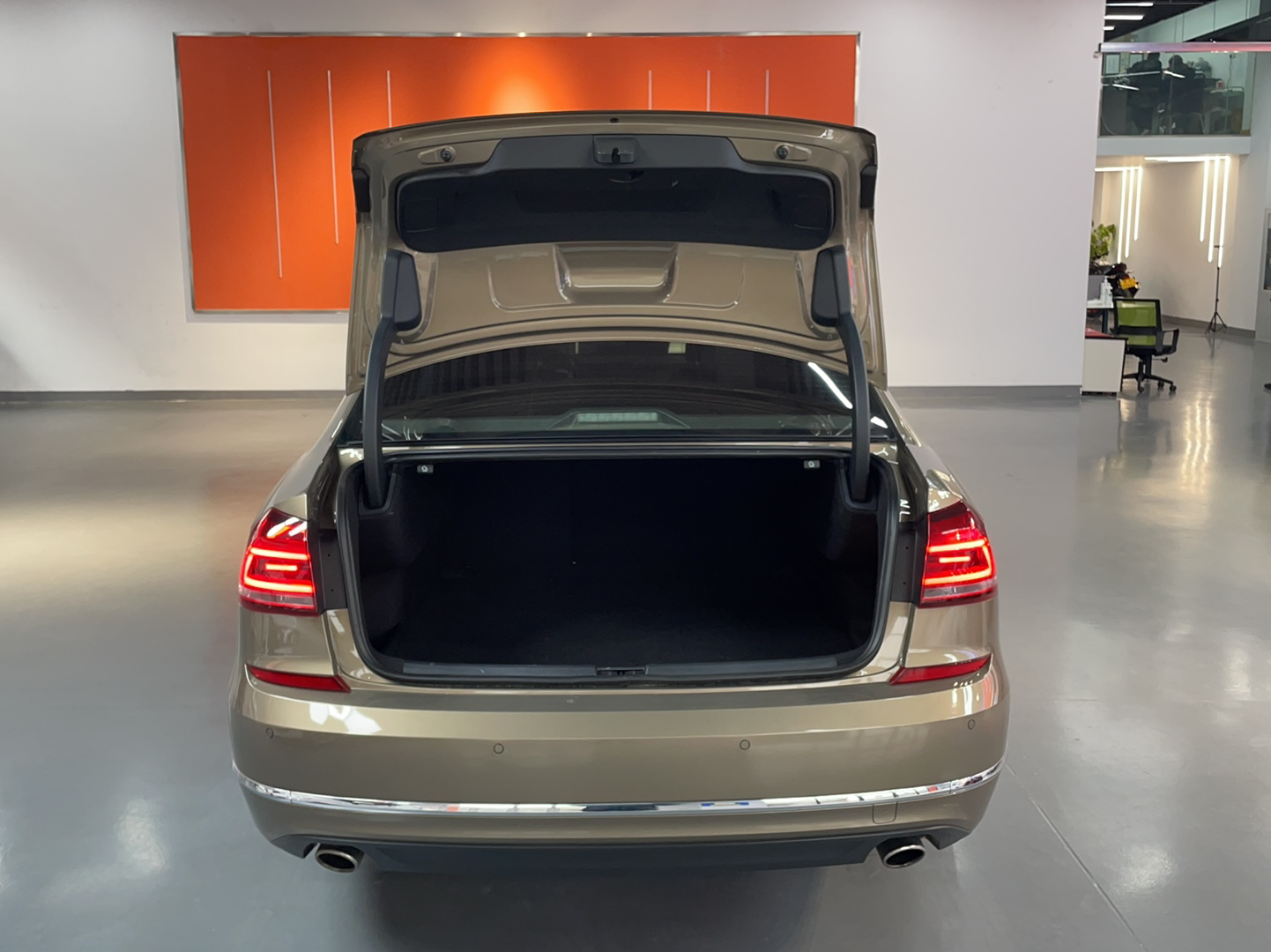 大众 帕萨特 2017款 330TSI DSG尊荣版