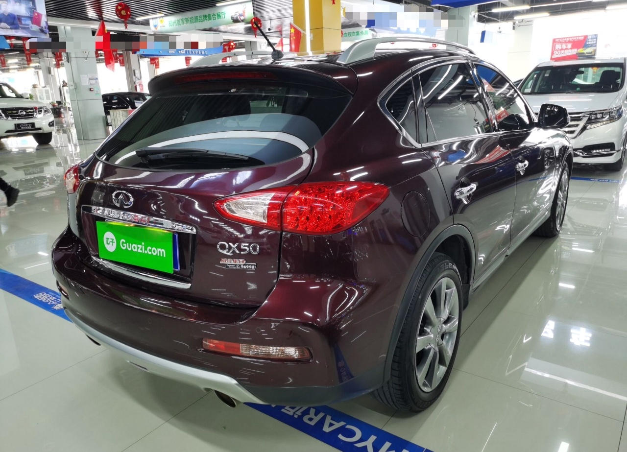 英菲尼迪QX50 2015款 2.5L 舒适版