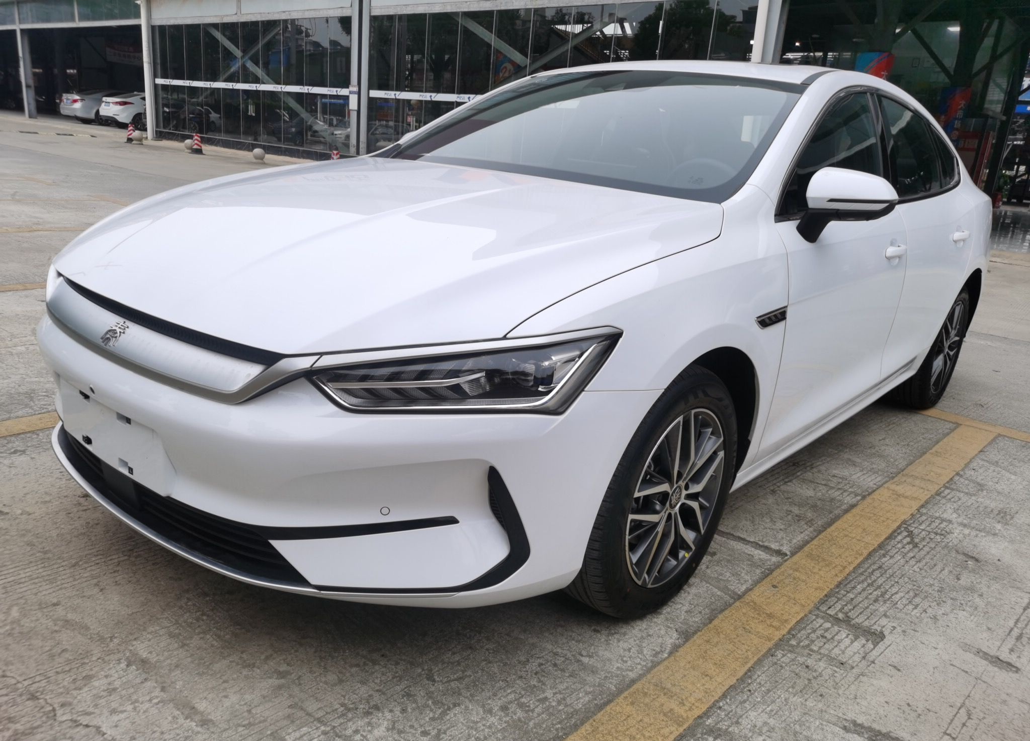 比亚迪 秦PLUS 2021款 EV 500KM 尊贵型