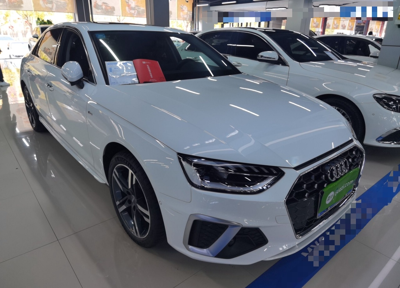 奥迪A4L 2022款 40 TFSI 豪华动感型