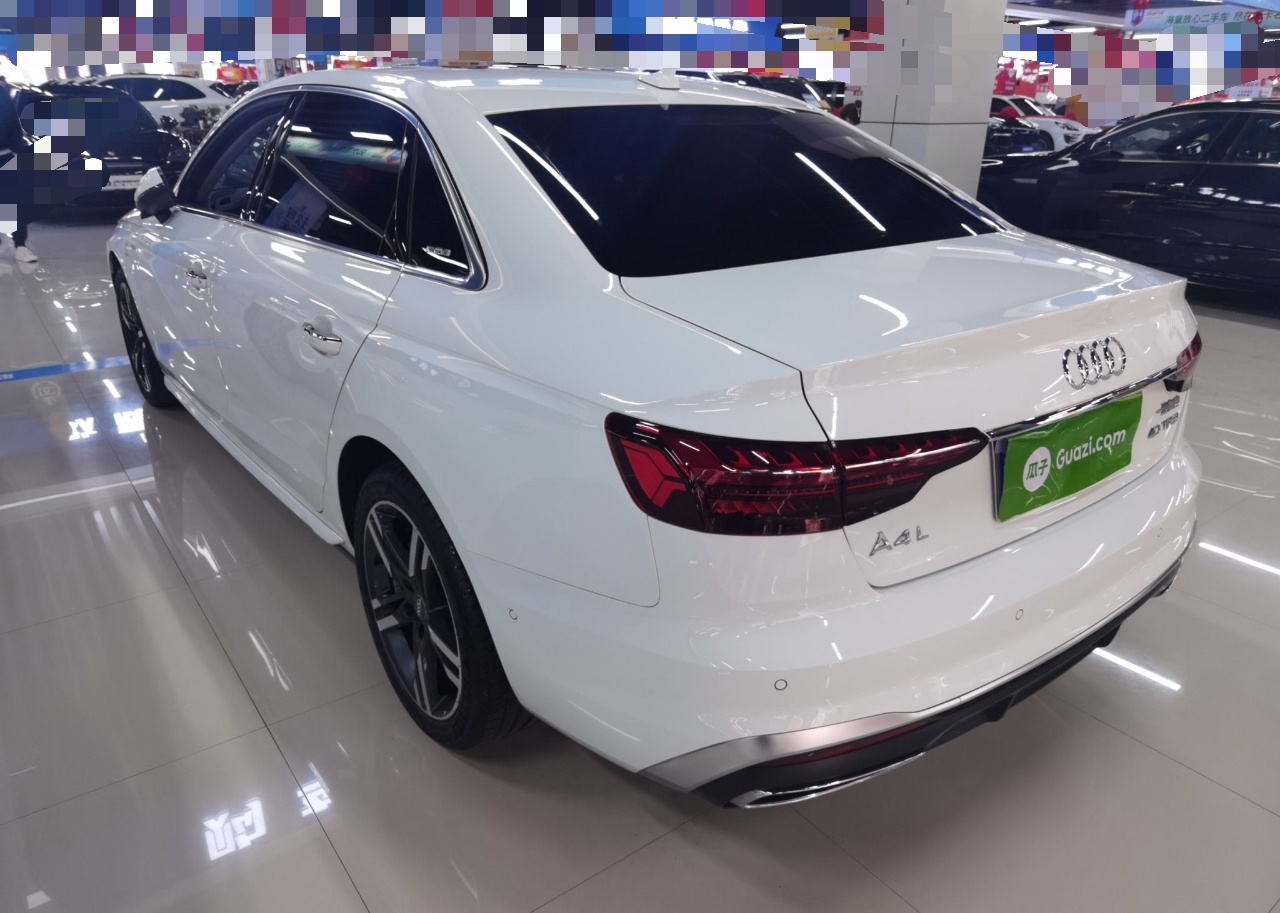 奥迪A4L 2022款 40 TFSI 豪华动感型