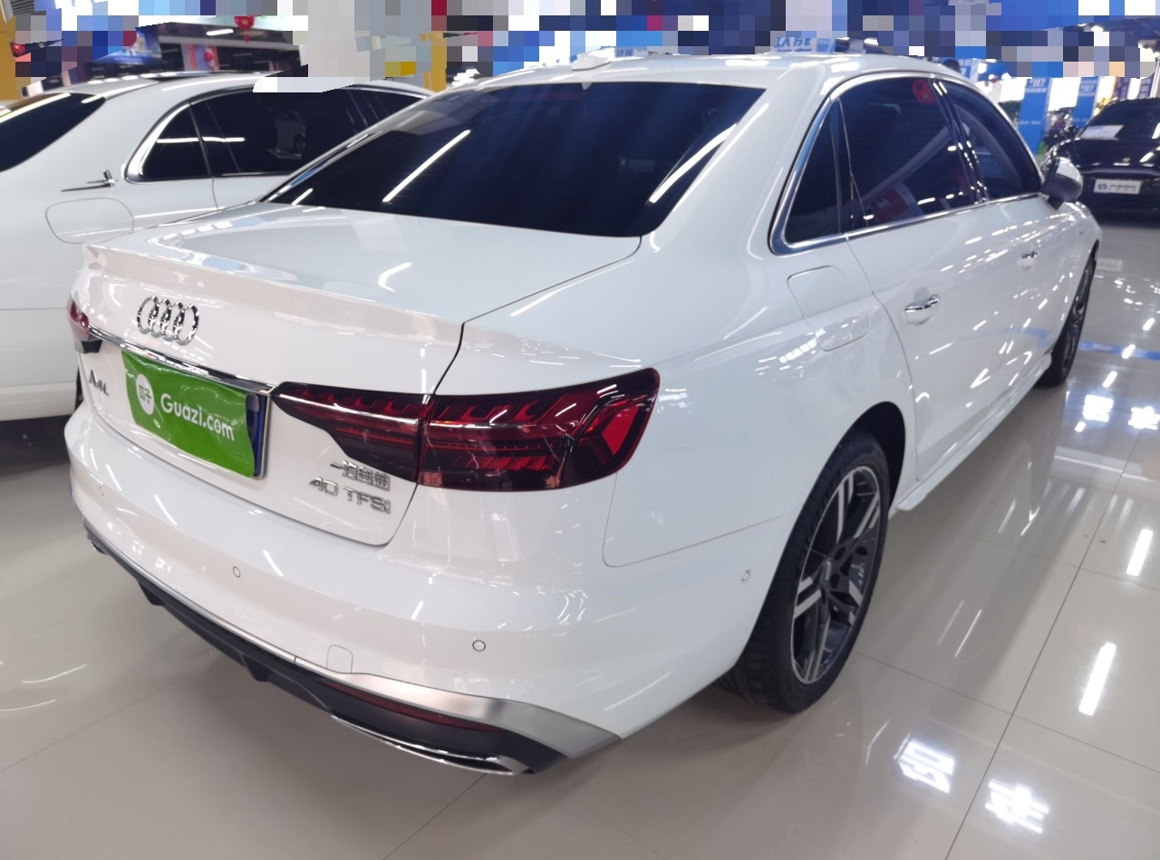 奥迪A4L 2022款 40 TFSI 豪华动感型