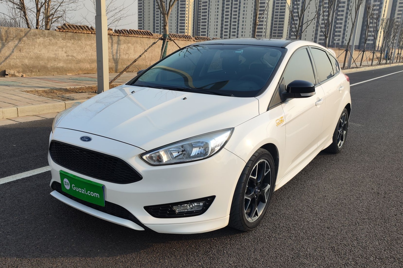 福特 福克斯 2017款 1.5T CTCC 白黑限量版