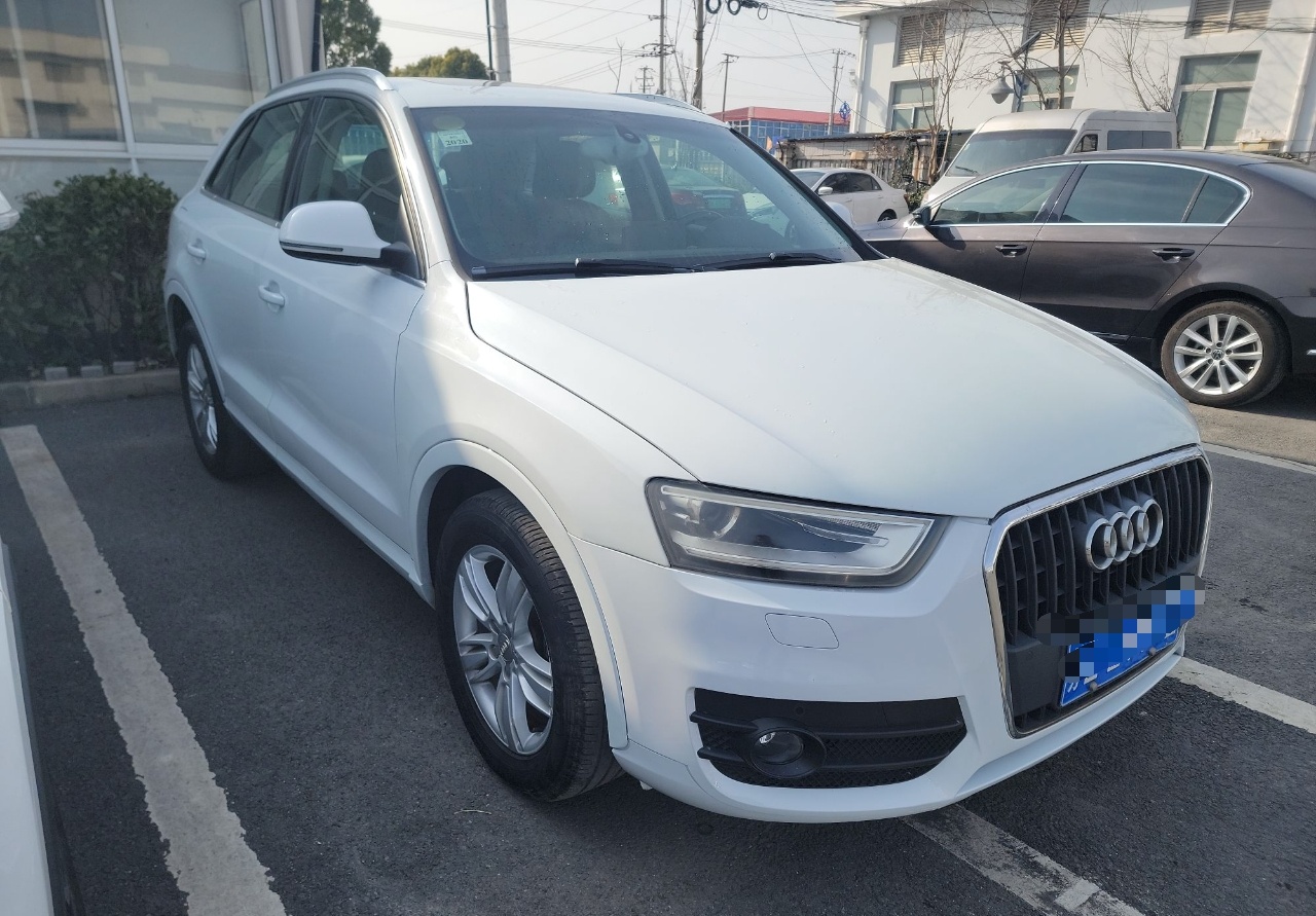 奥迪Q3 2015款 35 TFSI 舒适型