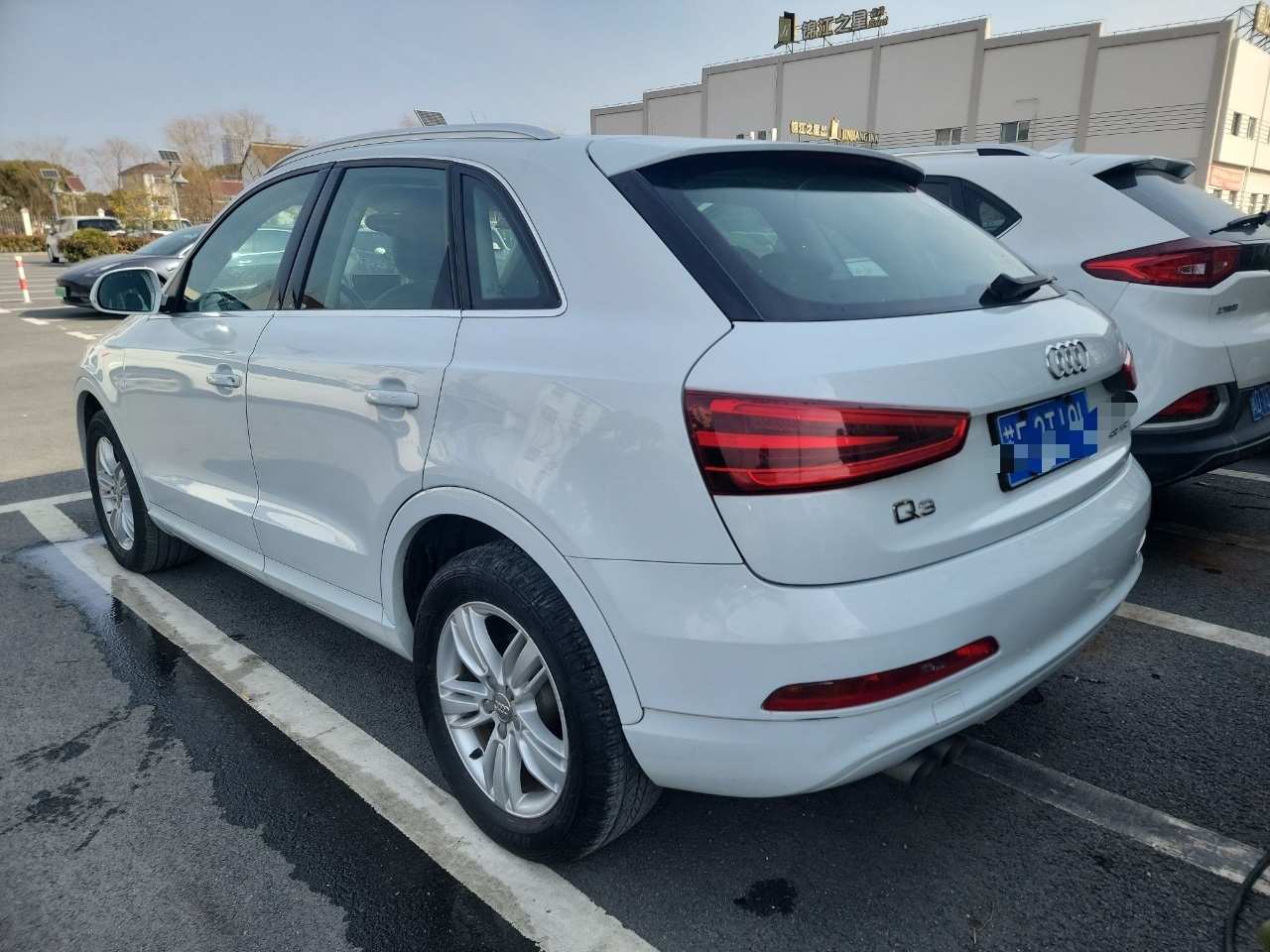 奥迪Q3 2015款 35 TFSI 舒适型