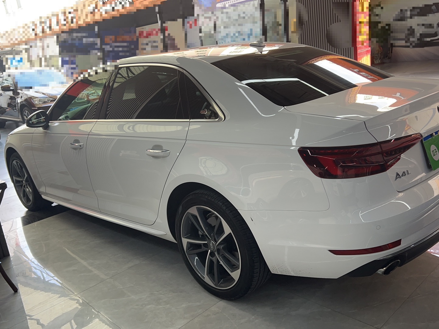 奥迪A4L 2018款 30周年年型 40 TFSI 进取型