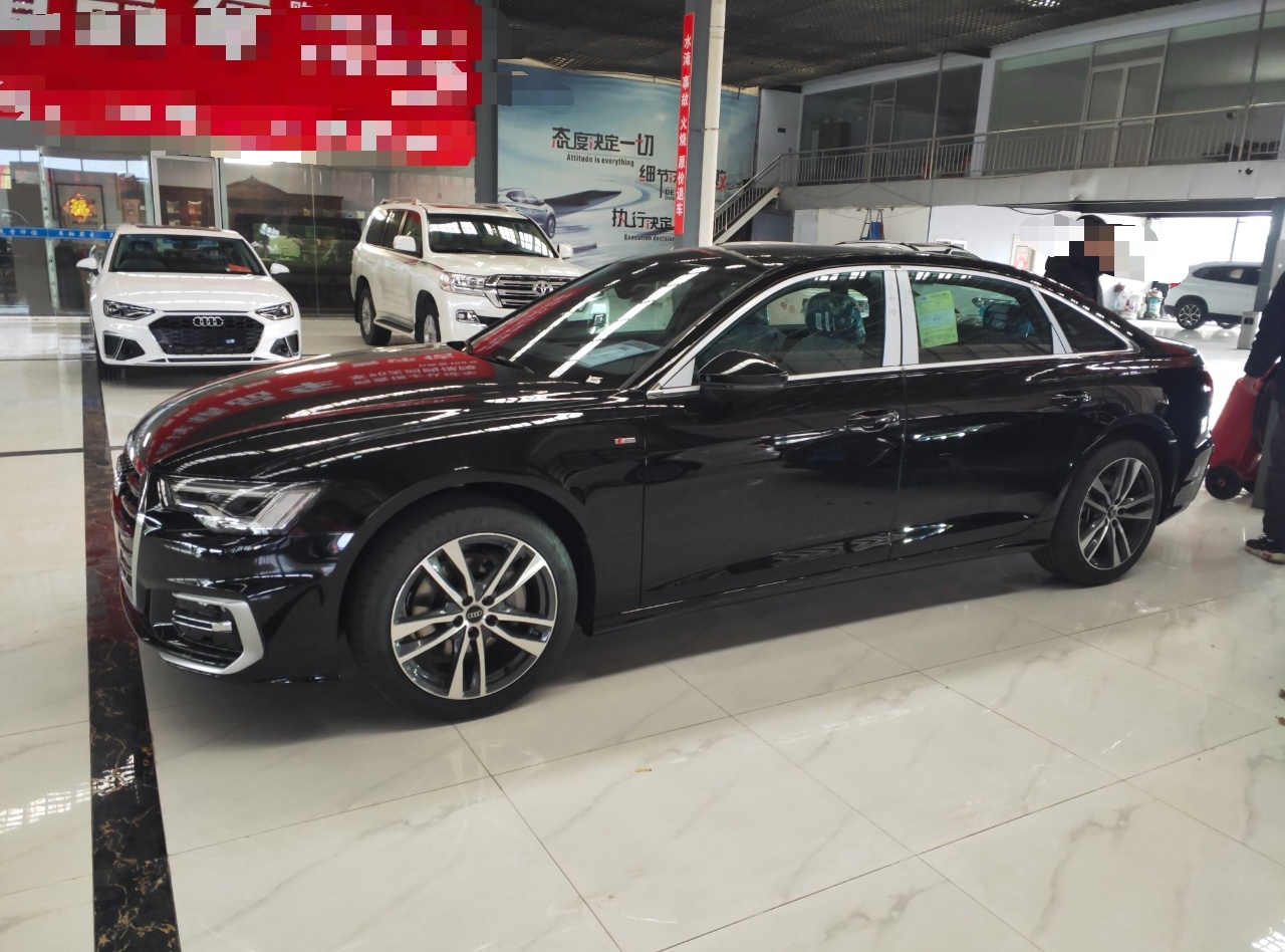 奥迪A6L 2023款 40 TFSI 豪华动感型