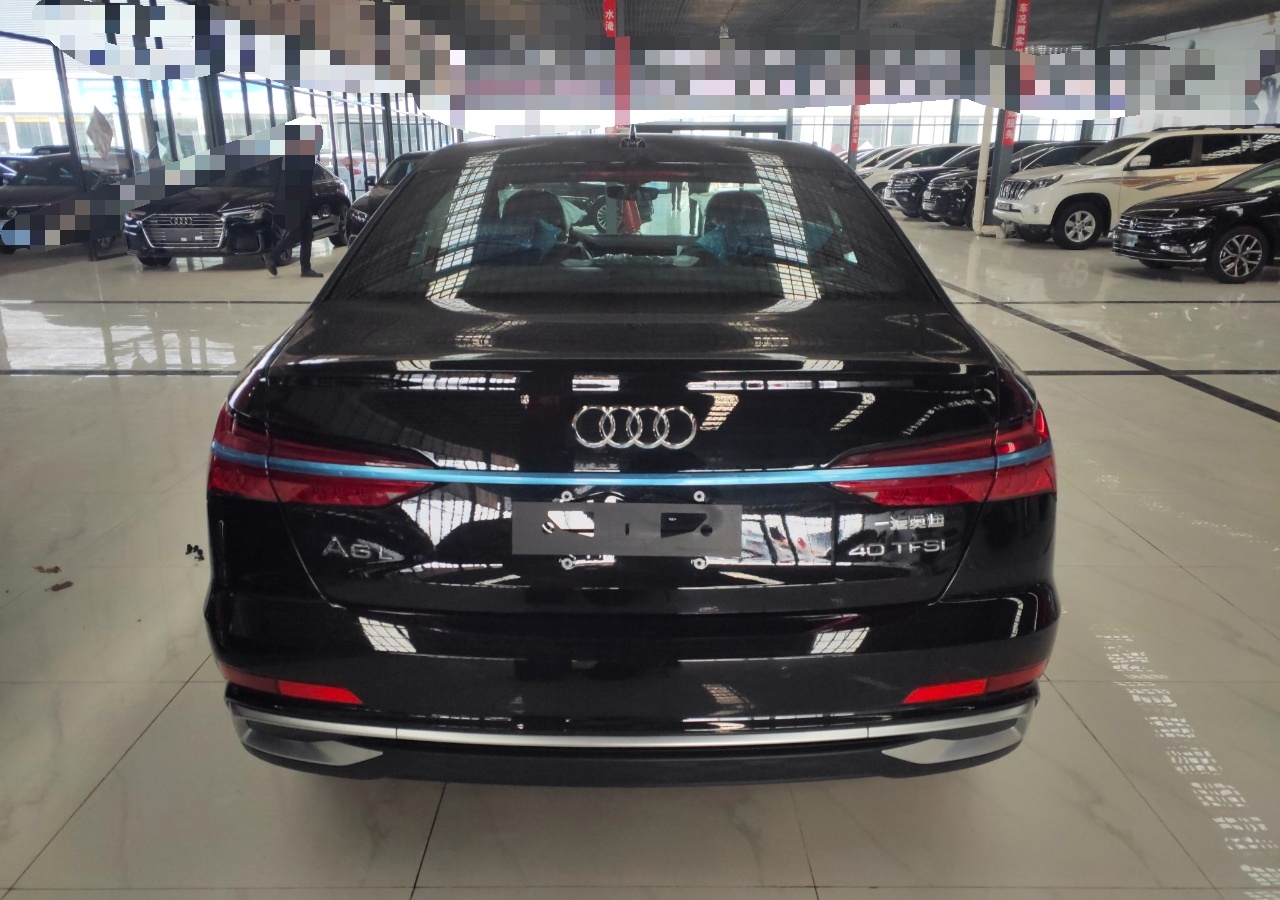 奥迪A6L 2023款 40 TFSI 豪华动感型