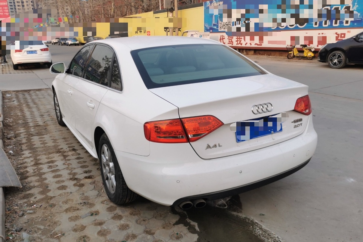 奥迪A4L 2012款 2.0 TFSI 自动标准型