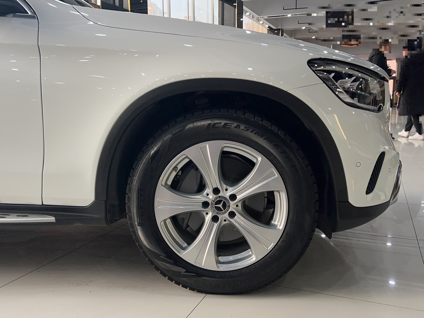 奔驰GLC级 2020款 改款 GLC 260 L 4MATIC 动感型