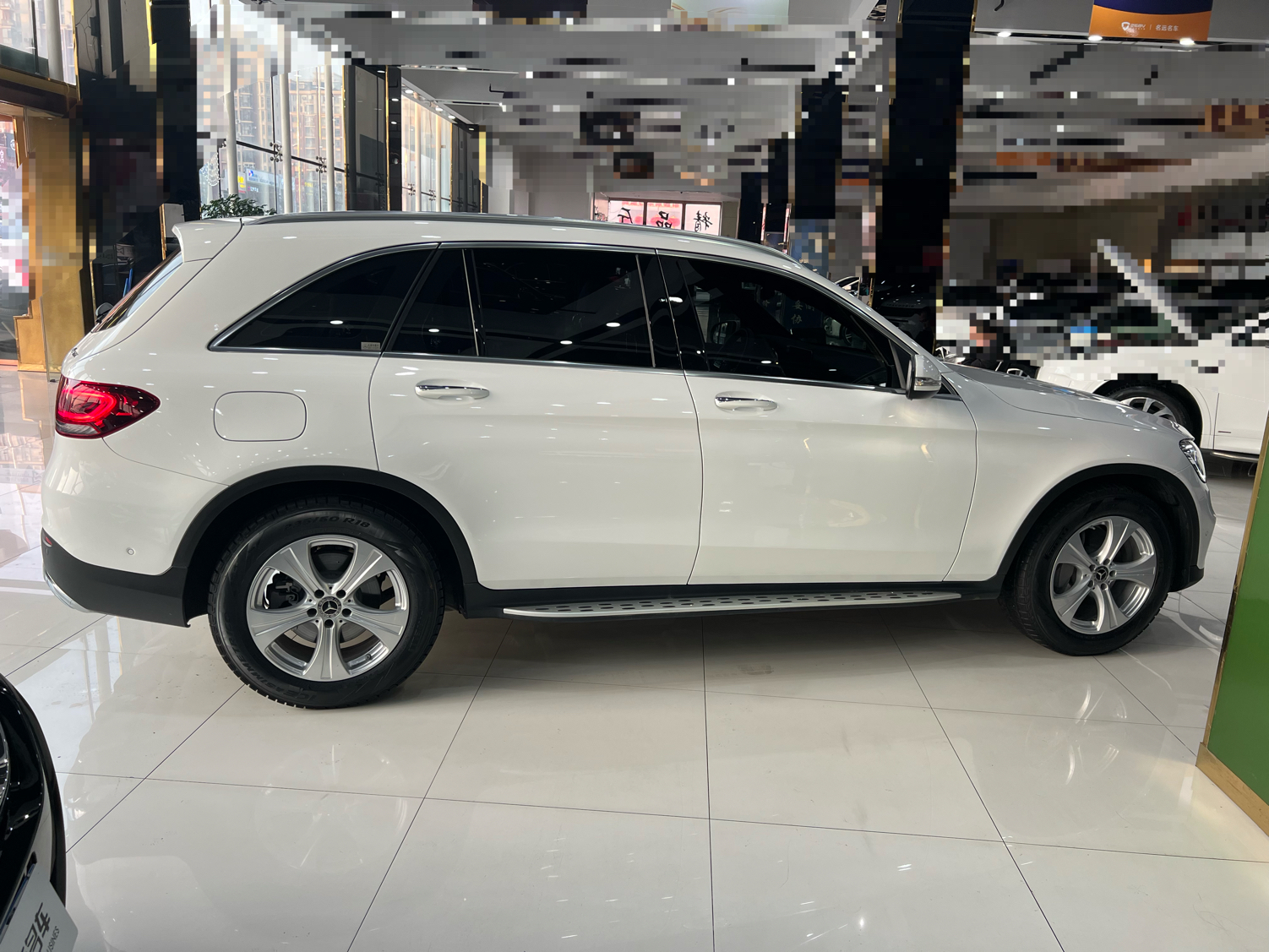 奔驰GLC级 2020款 改款 GLC 260 L 4MATIC 动感型