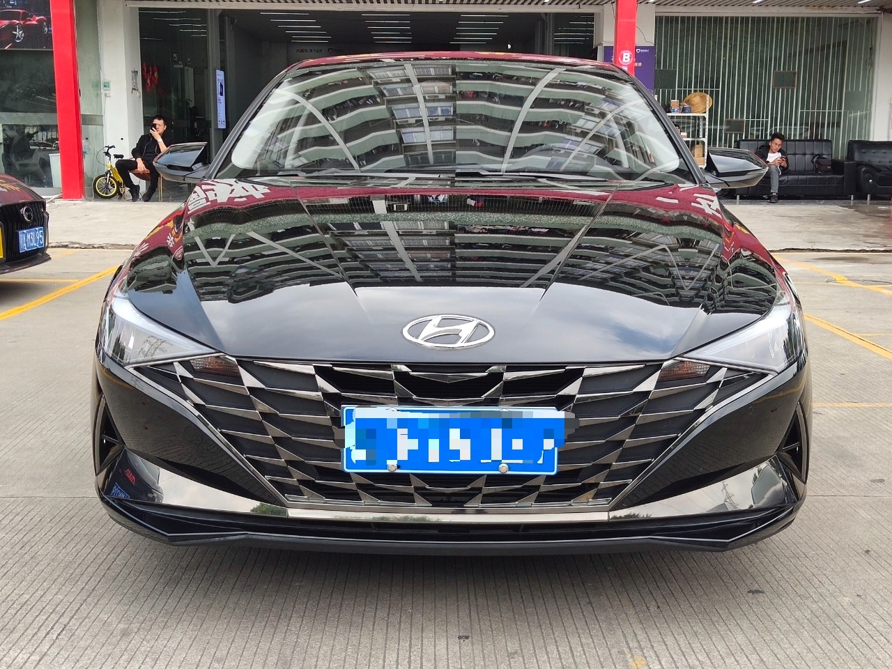 现代 伊兰特 2021款 1.5L LUX尊贵版