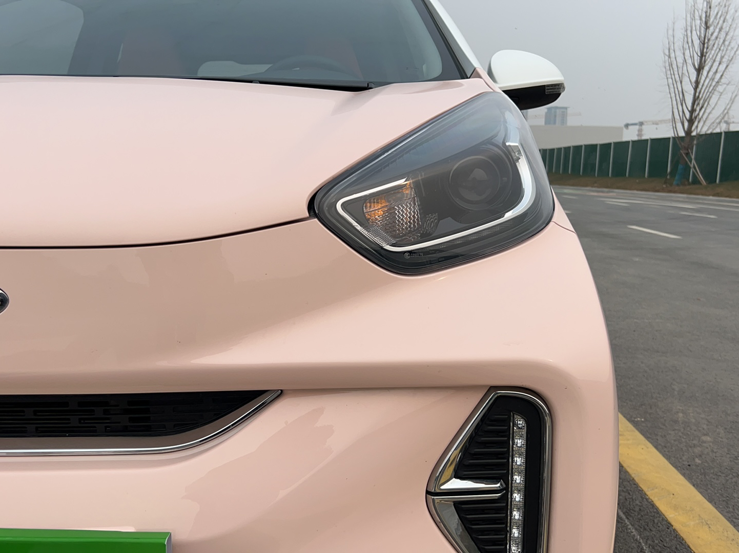 奇瑞 小蚂蚁 2022款 甜粉款 半糖版 磷酸铁锂 30kW 301km