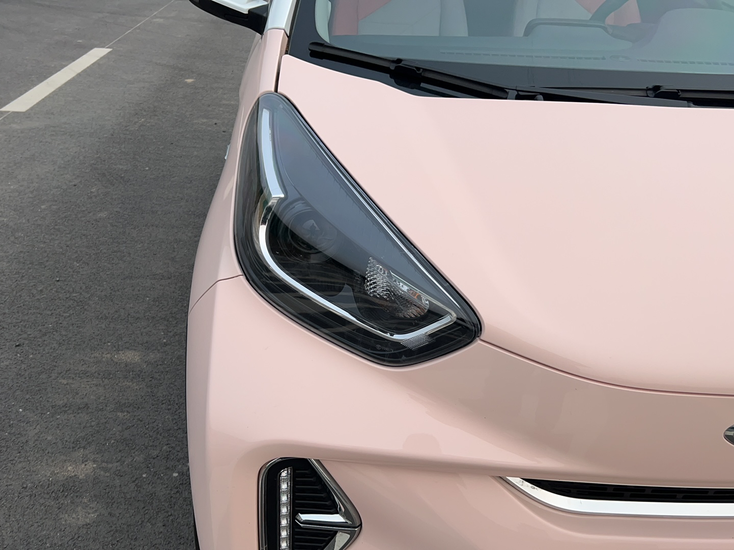 奇瑞 小蚂蚁 2022款 甜粉款 半糖版 磷酸铁锂 30kW 301km