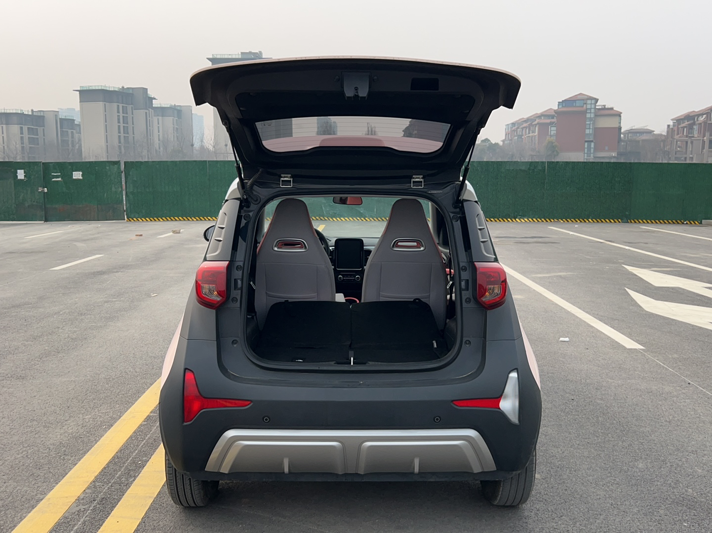 奇瑞 小蚂蚁 2022款 甜粉款 半糖版 磷酸铁锂 30kW 301km