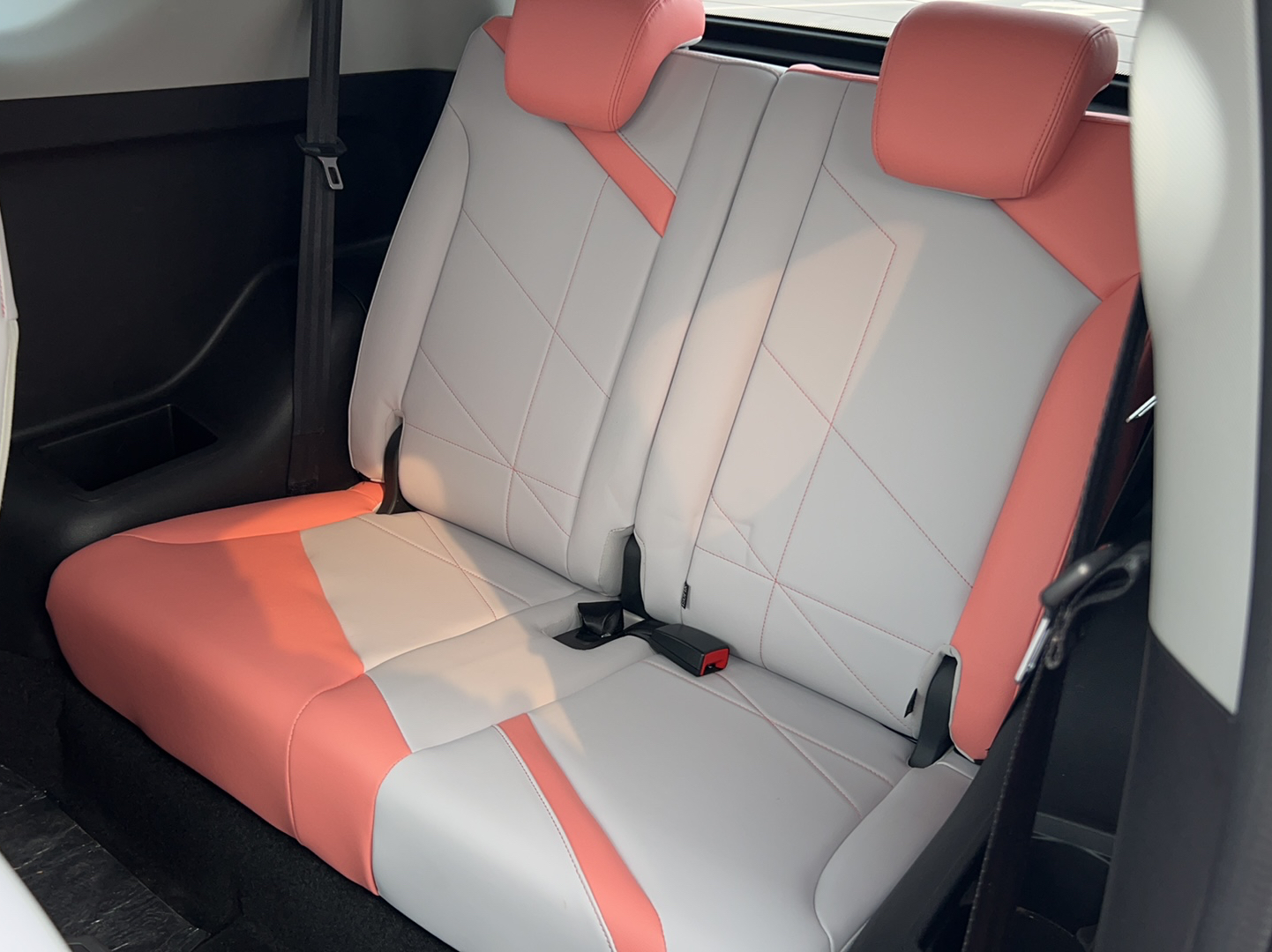 奇瑞 小蚂蚁 2022款 甜粉款 半糖版 磷酸铁锂 30kW 301km