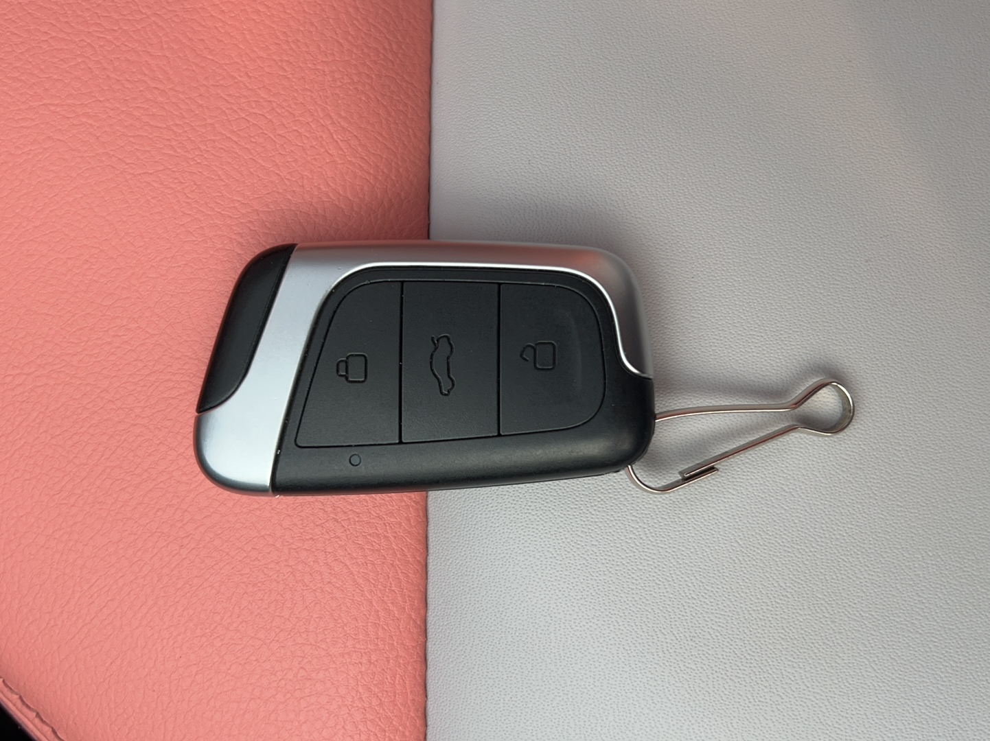 奇瑞 小蚂蚁 2022款 甜粉款 半糖版 磷酸铁锂 30kW 301km