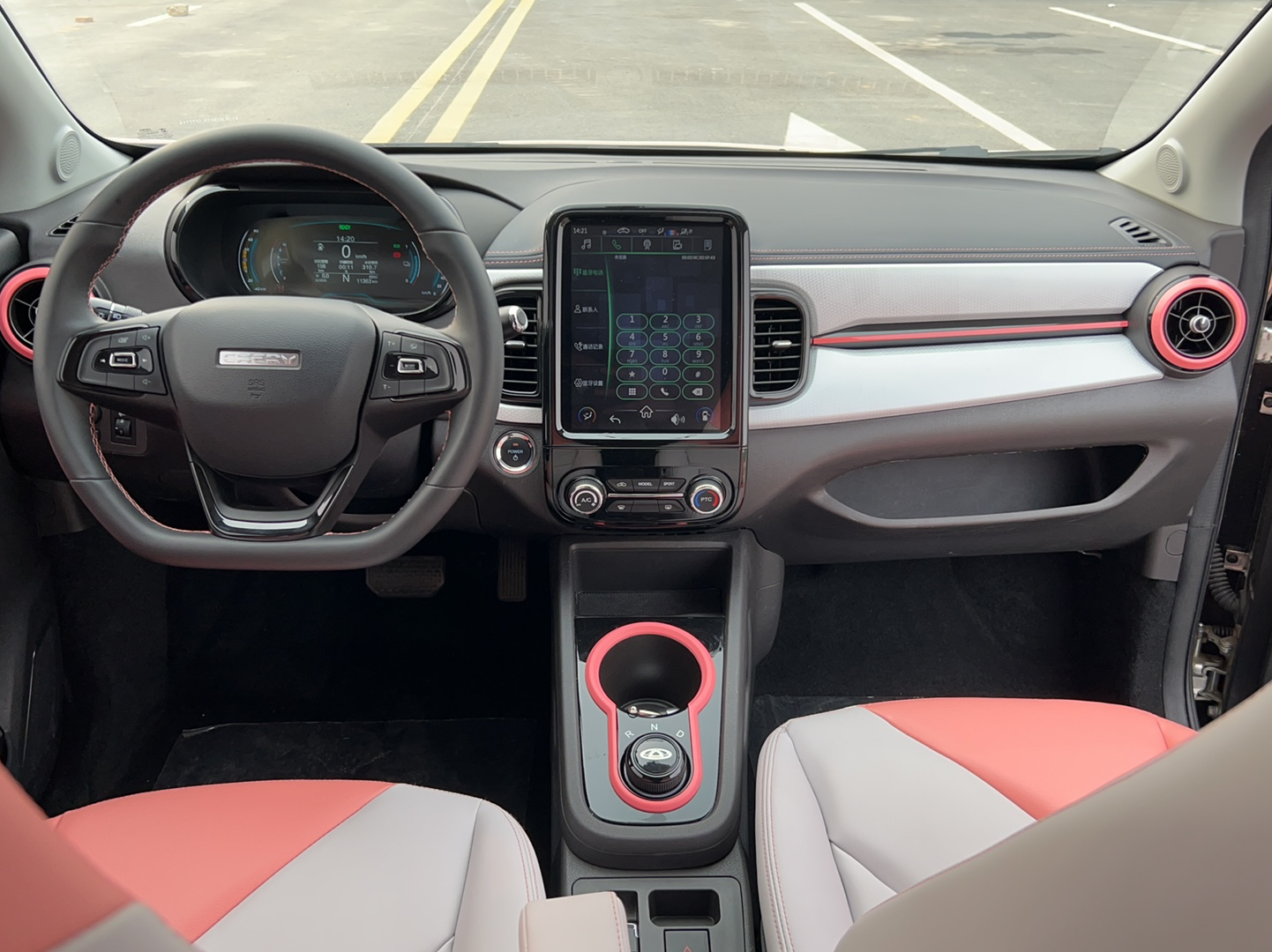 奇瑞 小蚂蚁 2022款 甜粉款 半糖版 磷酸铁锂 30kW 301km