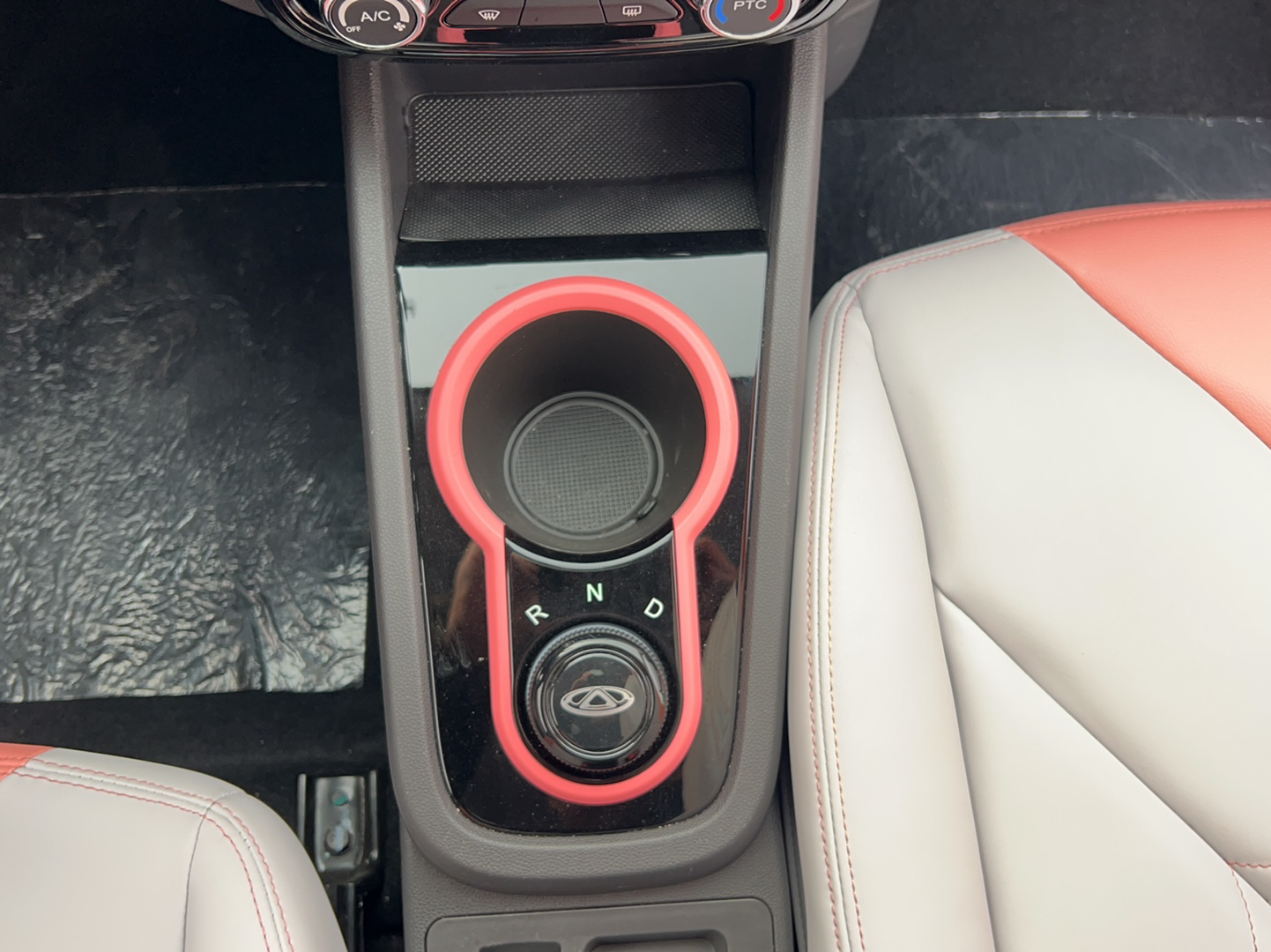 奇瑞 小蚂蚁 2022款 甜粉款 半糖版 磷酸铁锂 30kW 301km