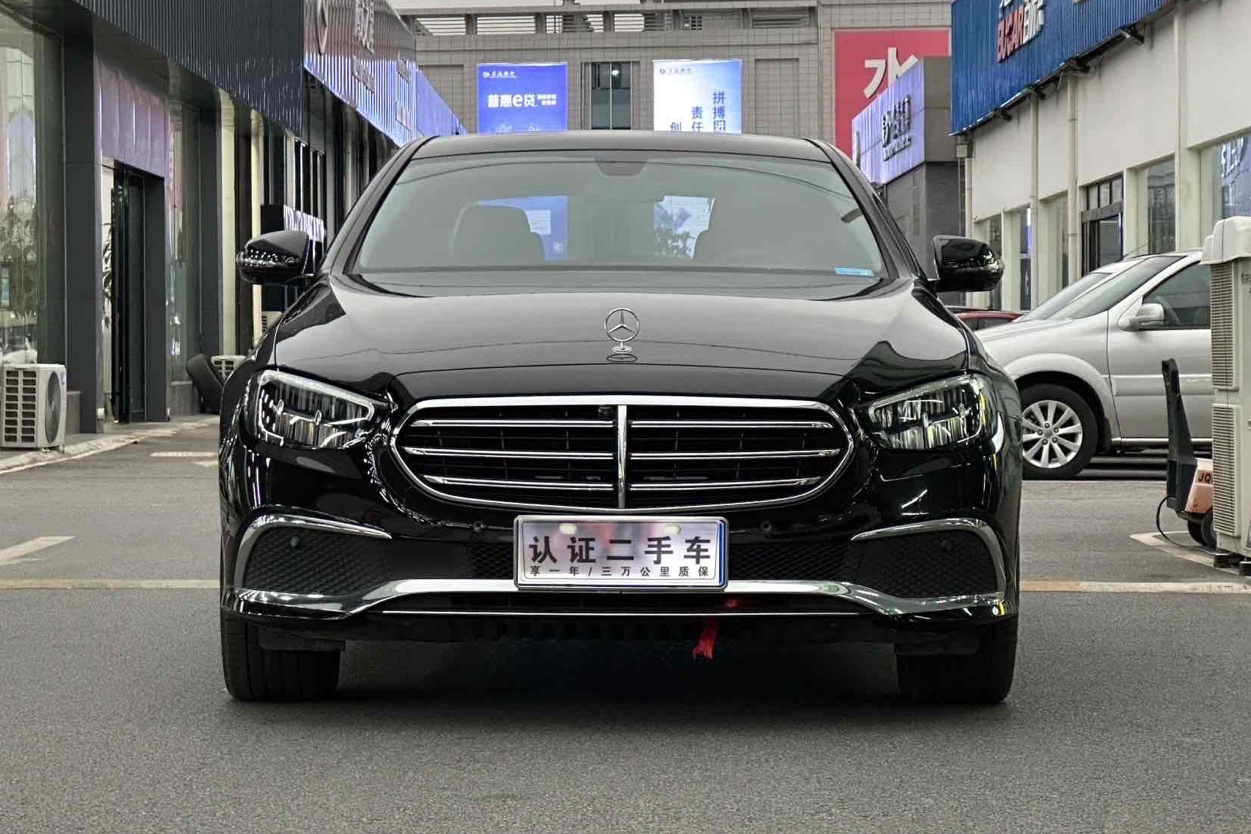 奔驰E级 2022款 E 300 L 时尚型