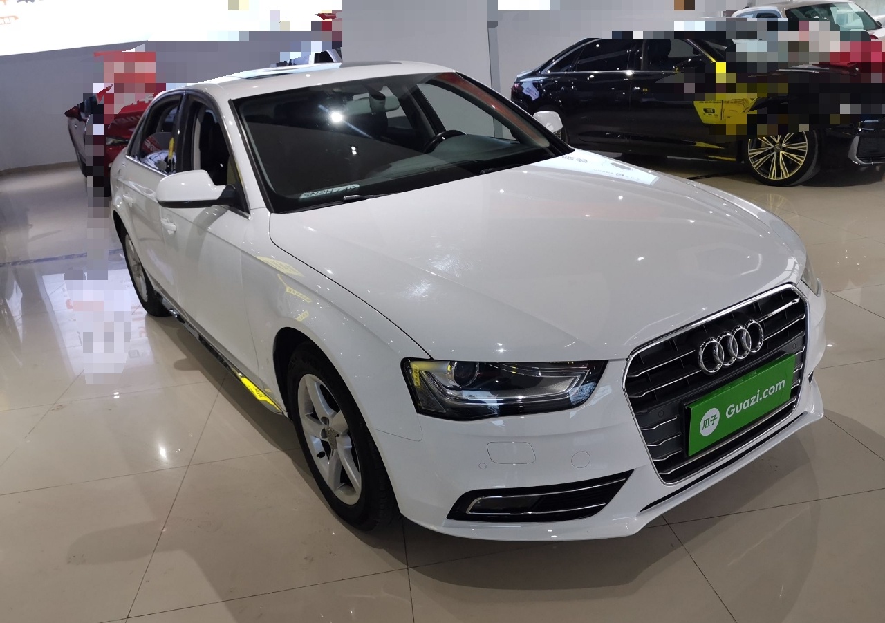 奥迪A4L 2013款 35 TFSI 自动标准型