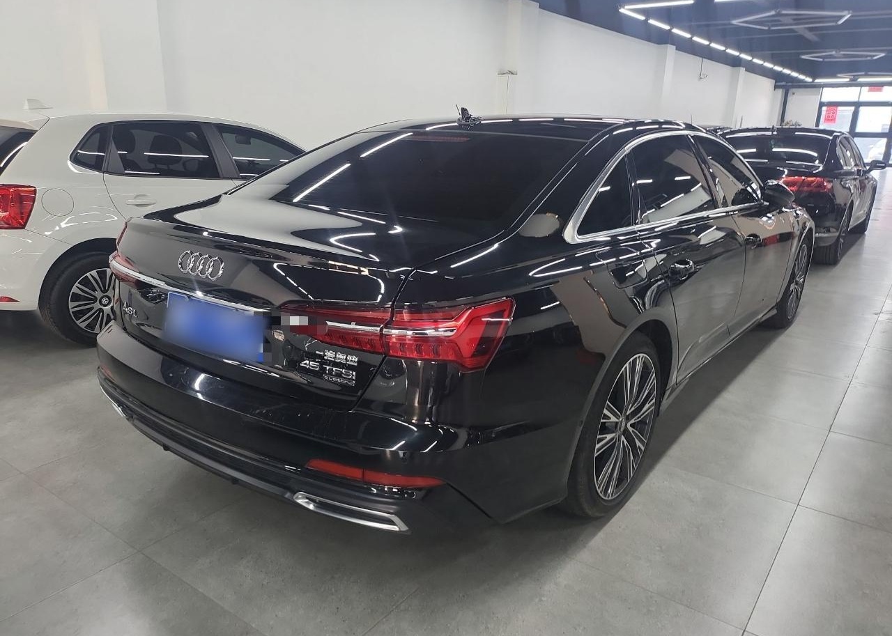 奥迪A6L 2020款 45 TFSI quattro 臻选动感型